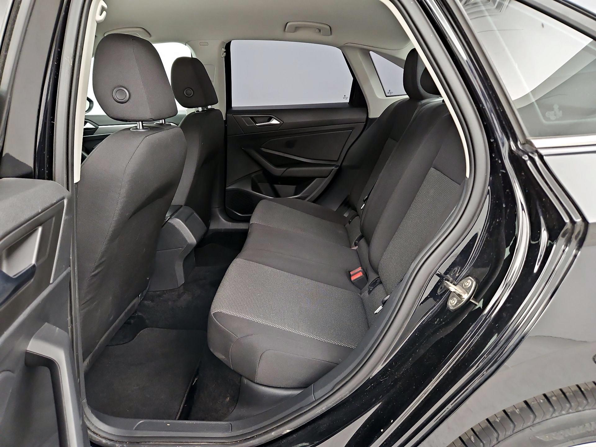 Thumbnail: 2021 Volkswagen Jetta - 19