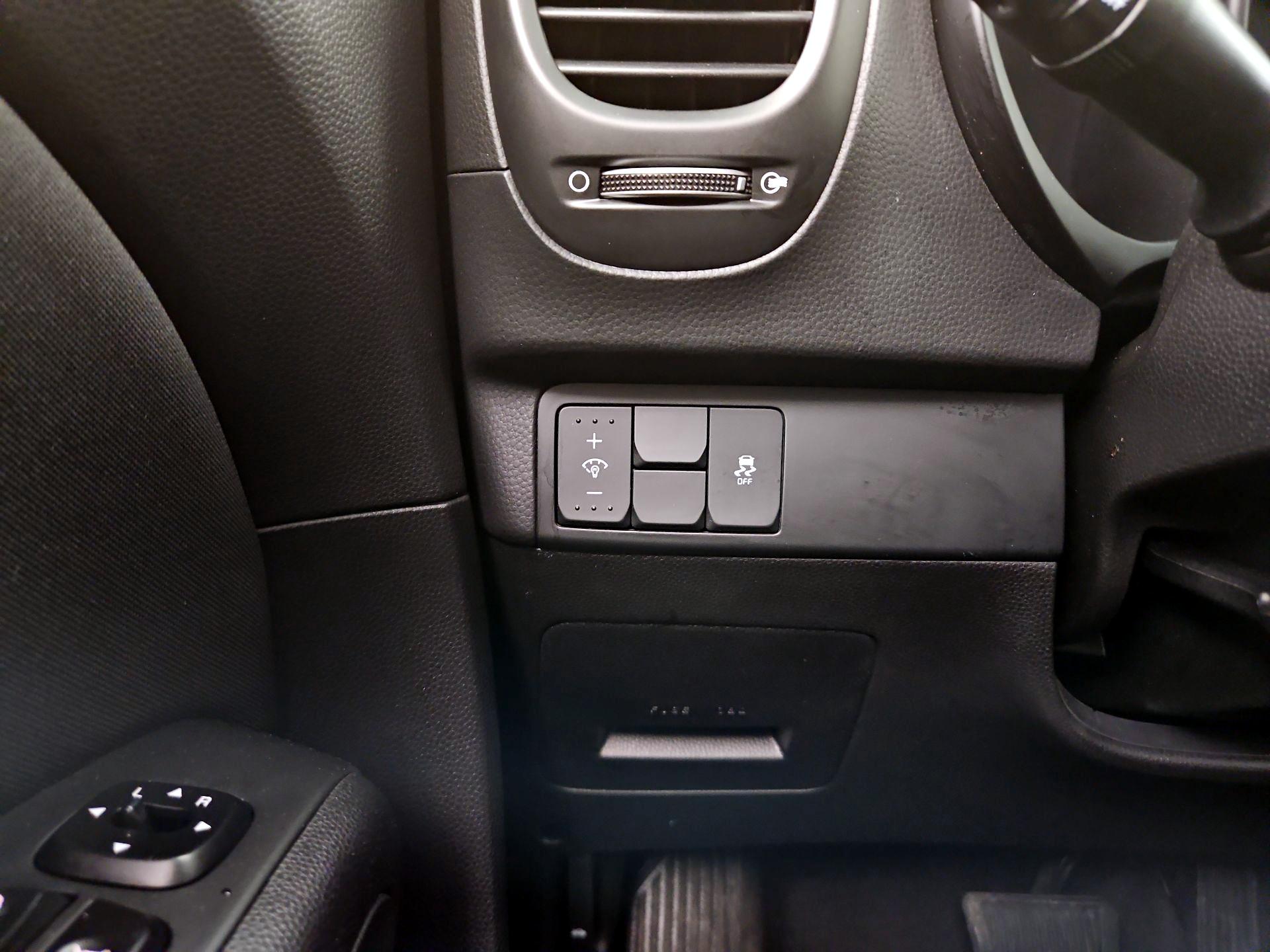 Thumbnail: 2016 Kia Soul - 13