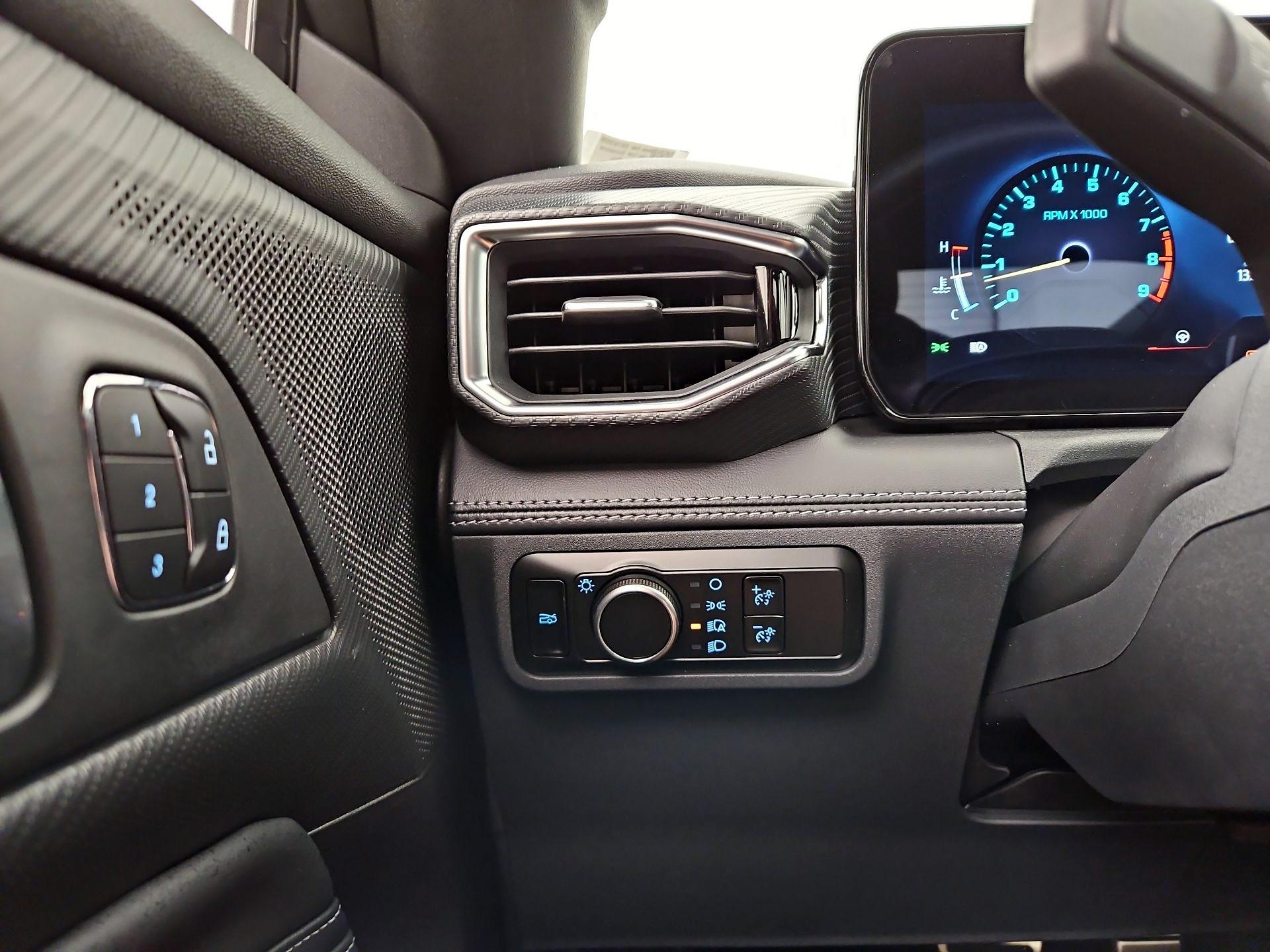 Thumbnail: 2025 Ford Mustang - 13