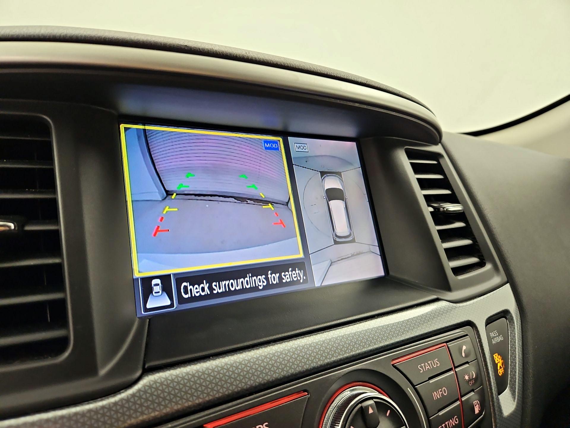 Thumbnail: 2018 Nissan Pathfinder - 15