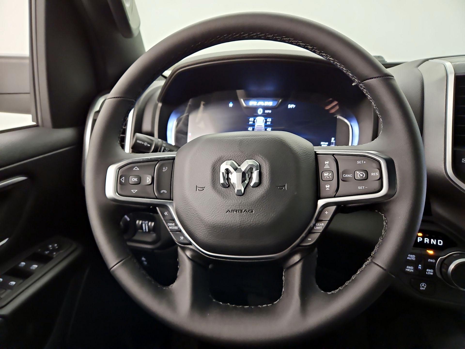 Thumbnail: 2025 RAM 1500 - 10