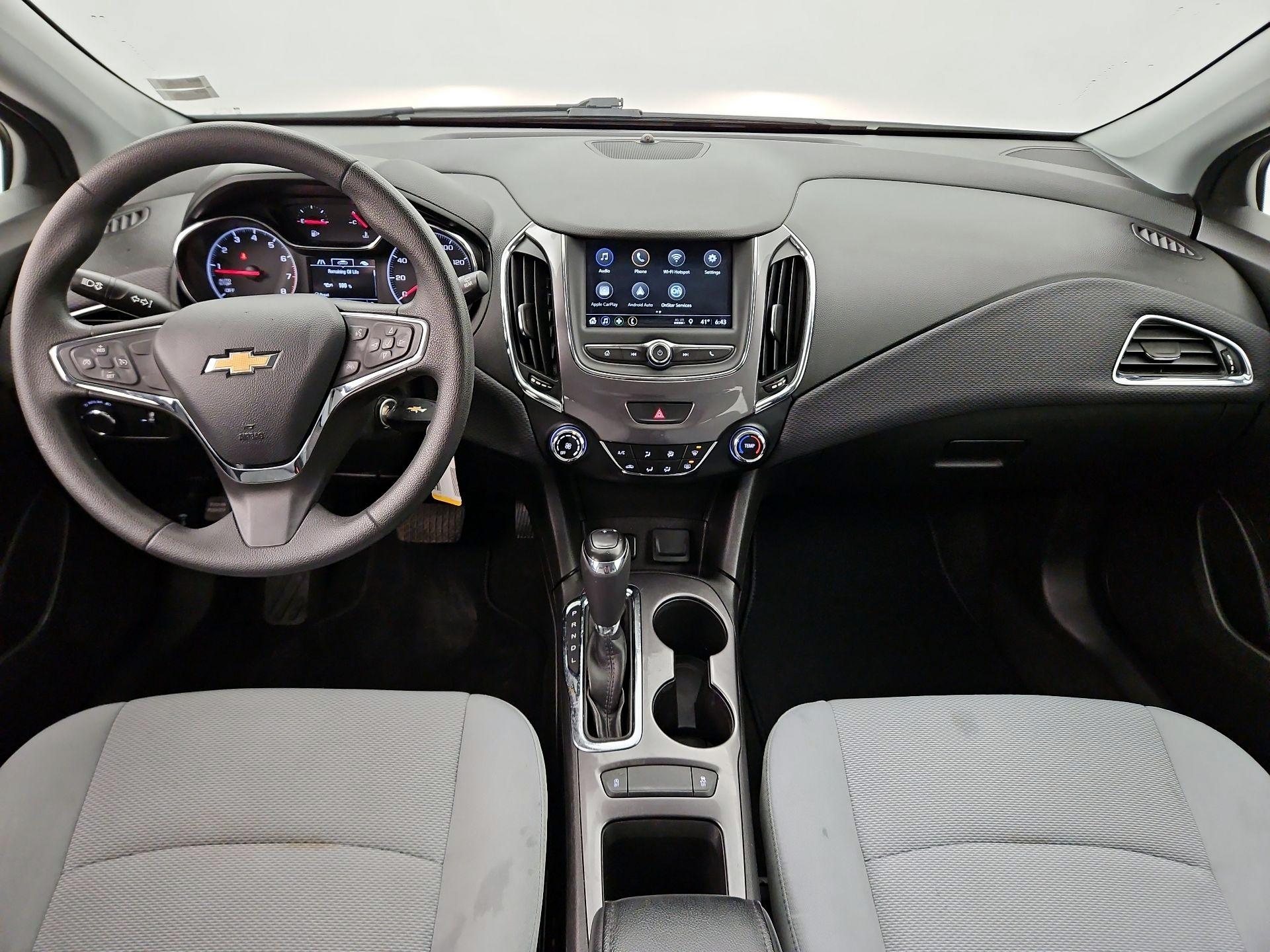 Thumbnail: 2019 Chevrolet Cruze - 9