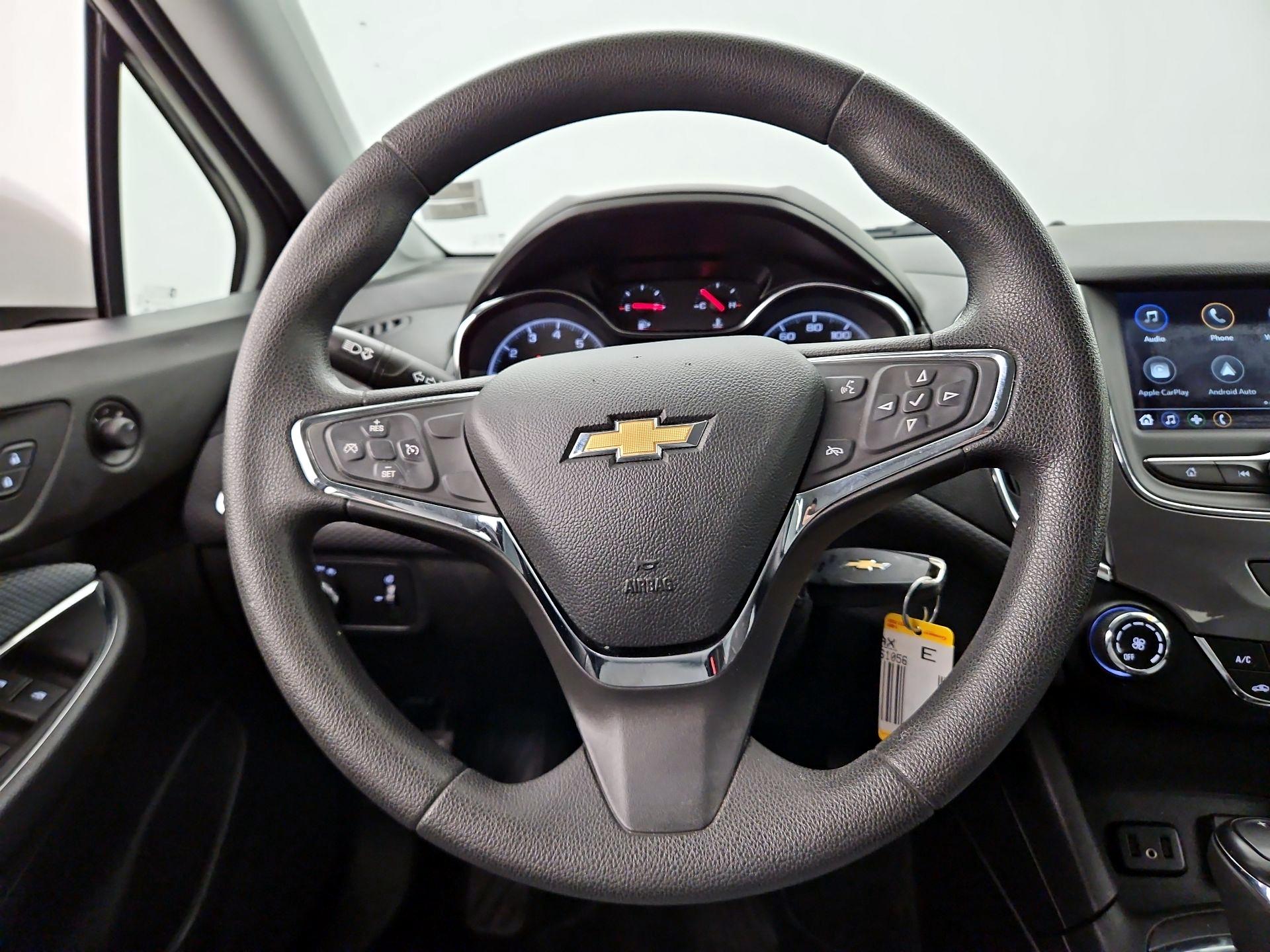 Thumbnail: 2019 Chevrolet Cruze - 10