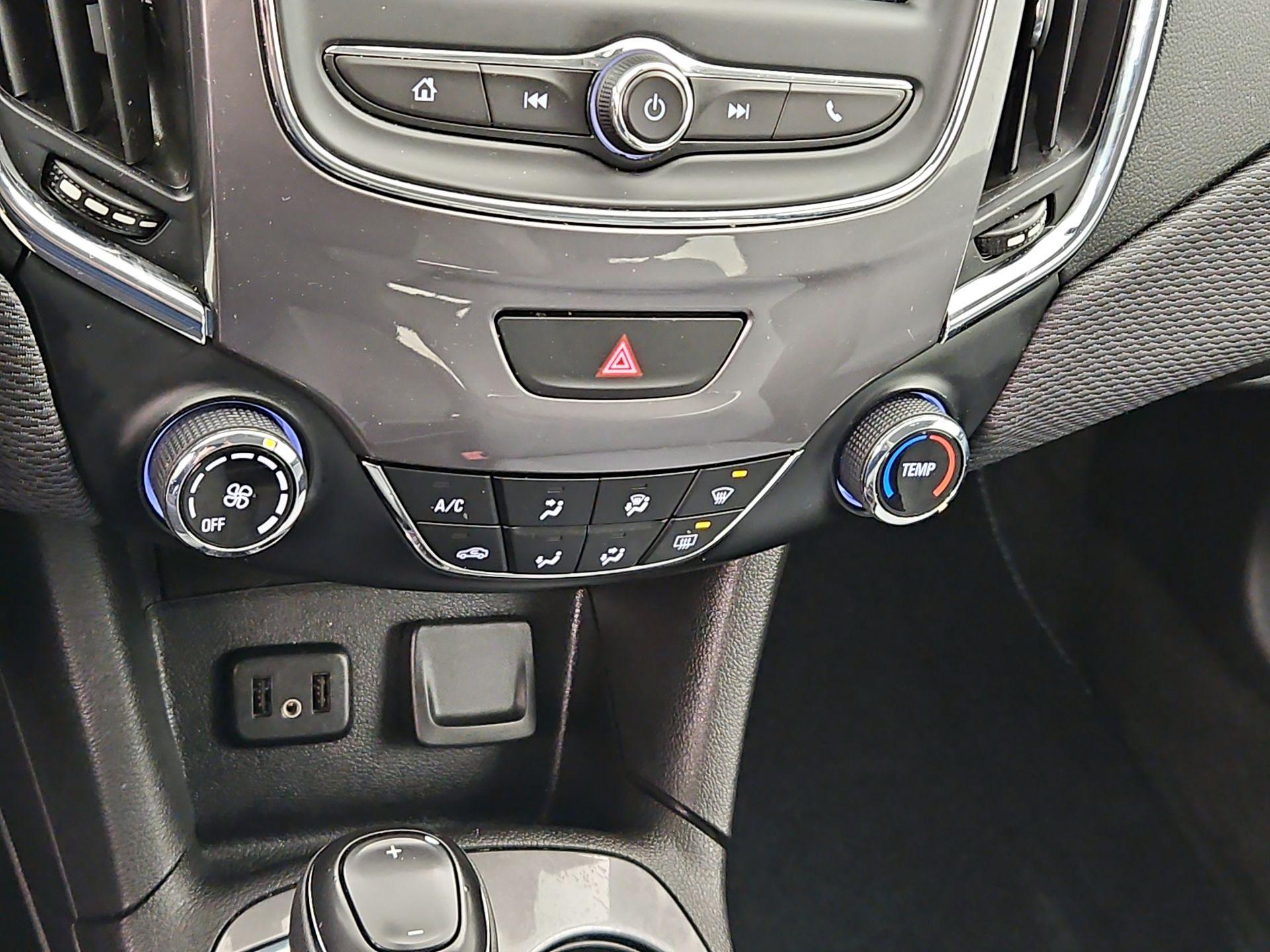 Thumbnail: 2019 Chevrolet Cruze - 16