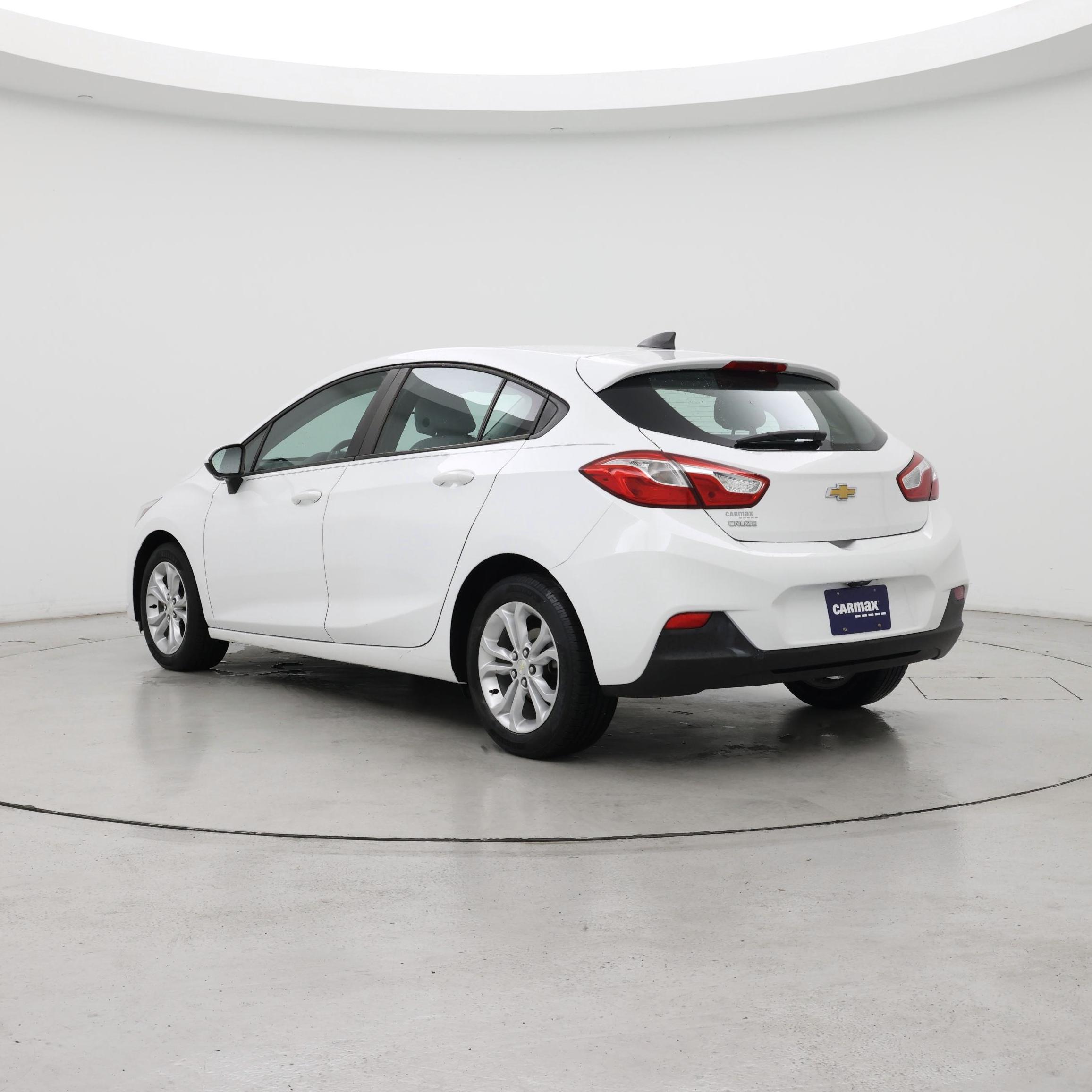 Thumbnail: 2019 Chevrolet Cruze - 2