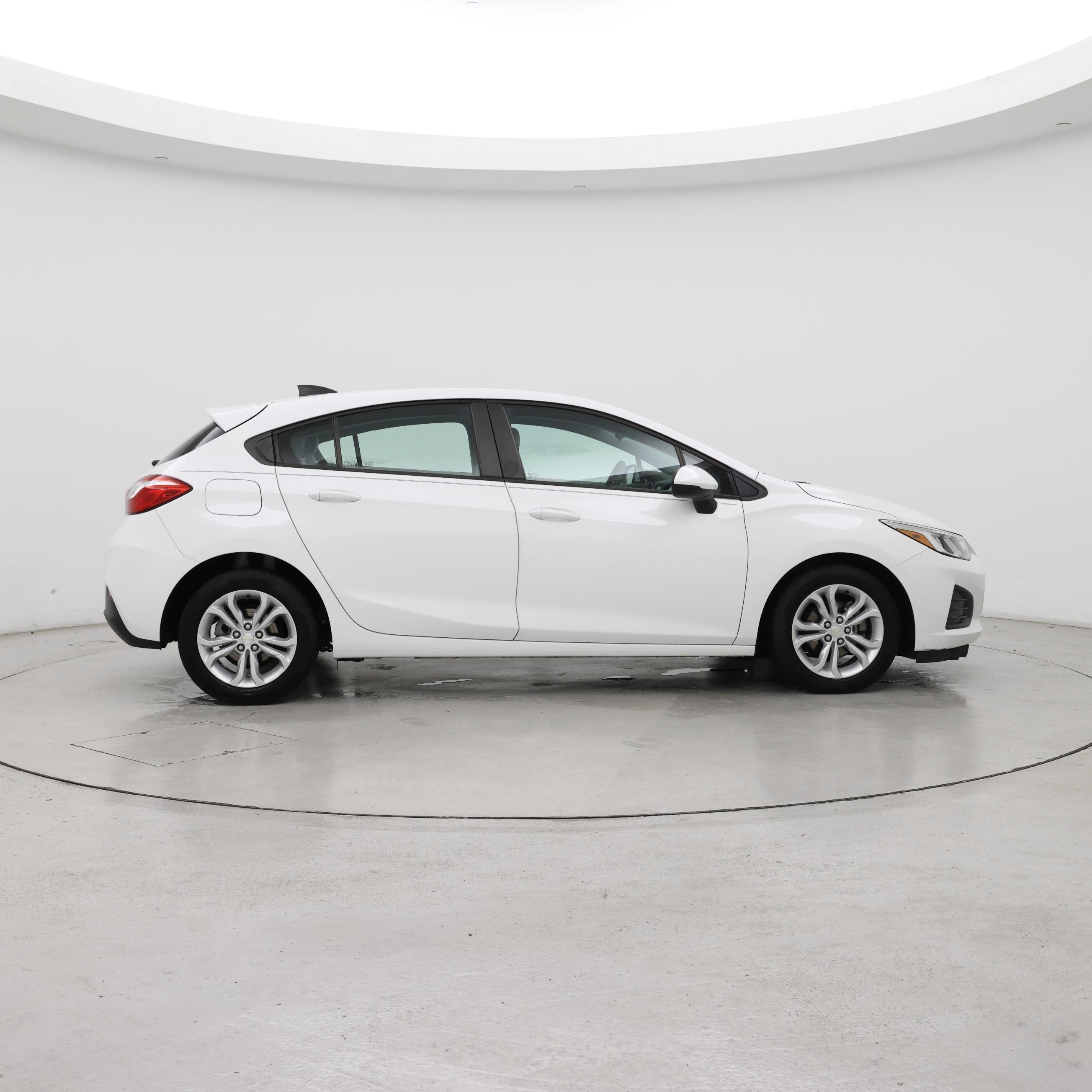 Thumbnail: 2019 Chevrolet Cruze - 7