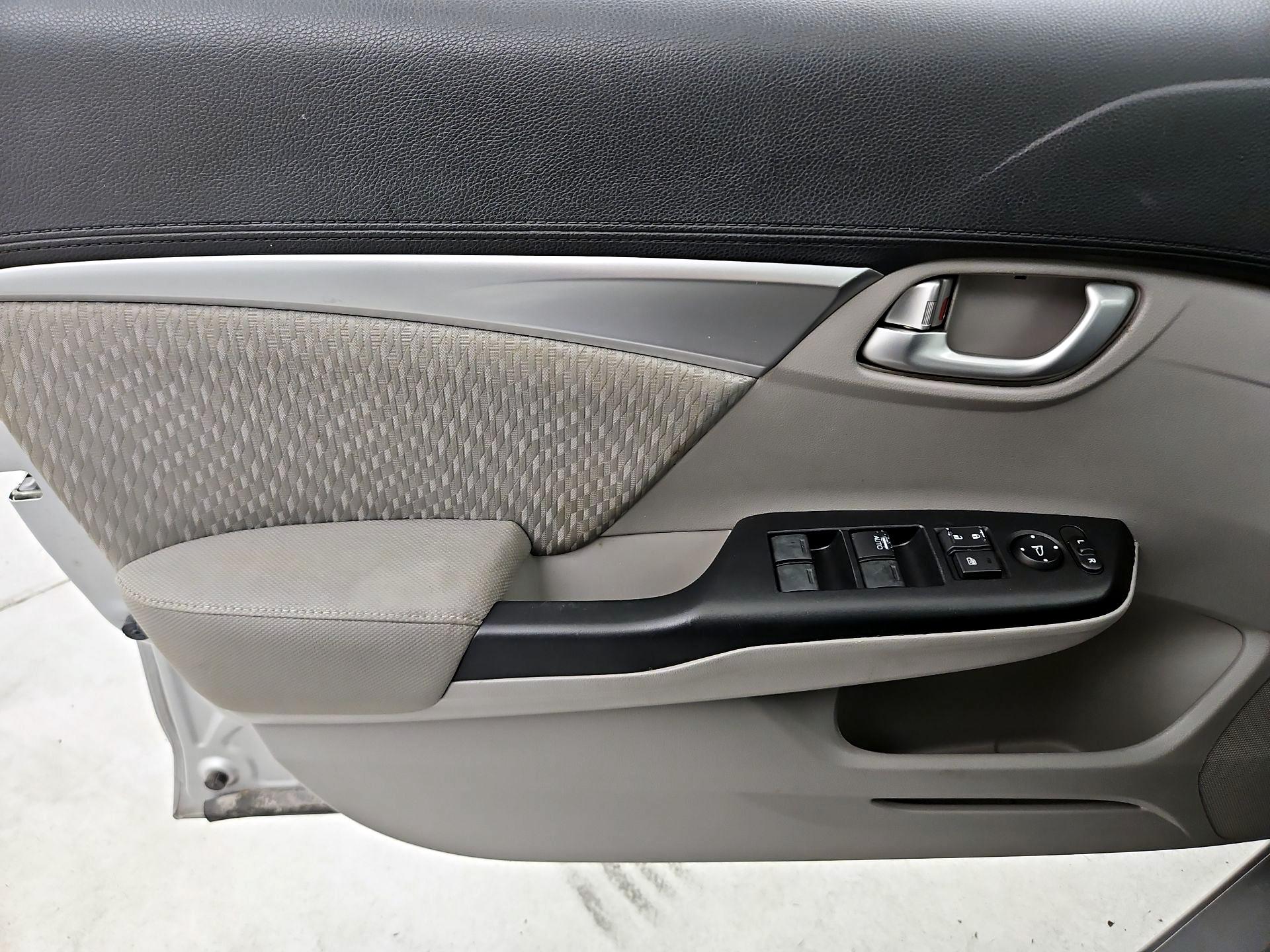 Thumbnail: 2015 Honda Civic - 12