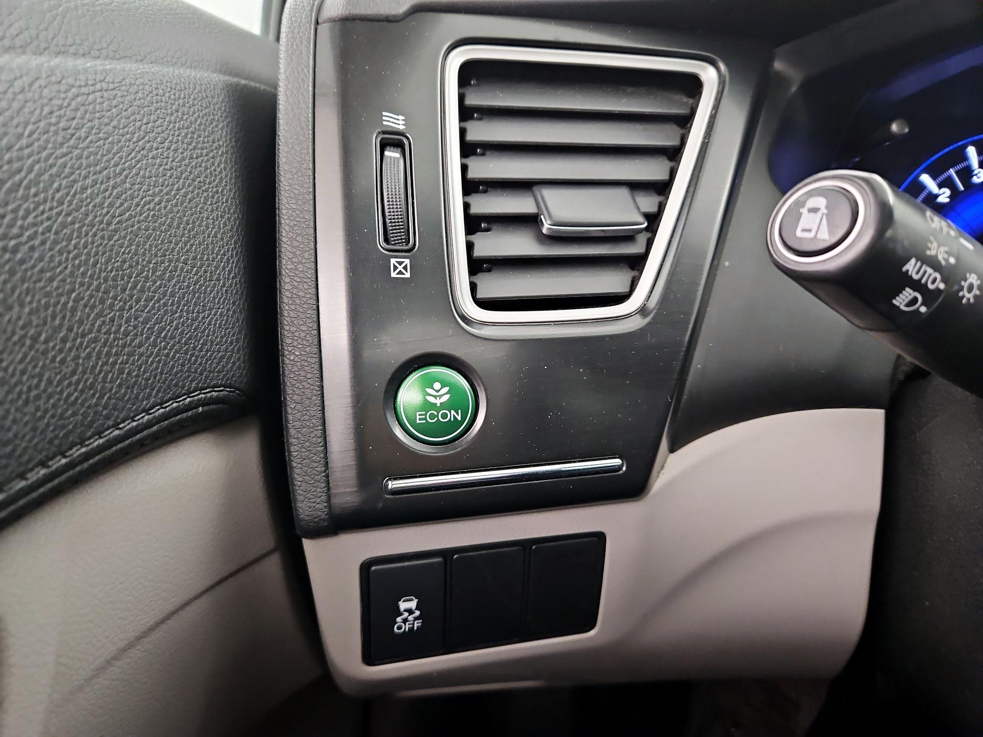 Thumbnail: 2015 Honda Civic - 13