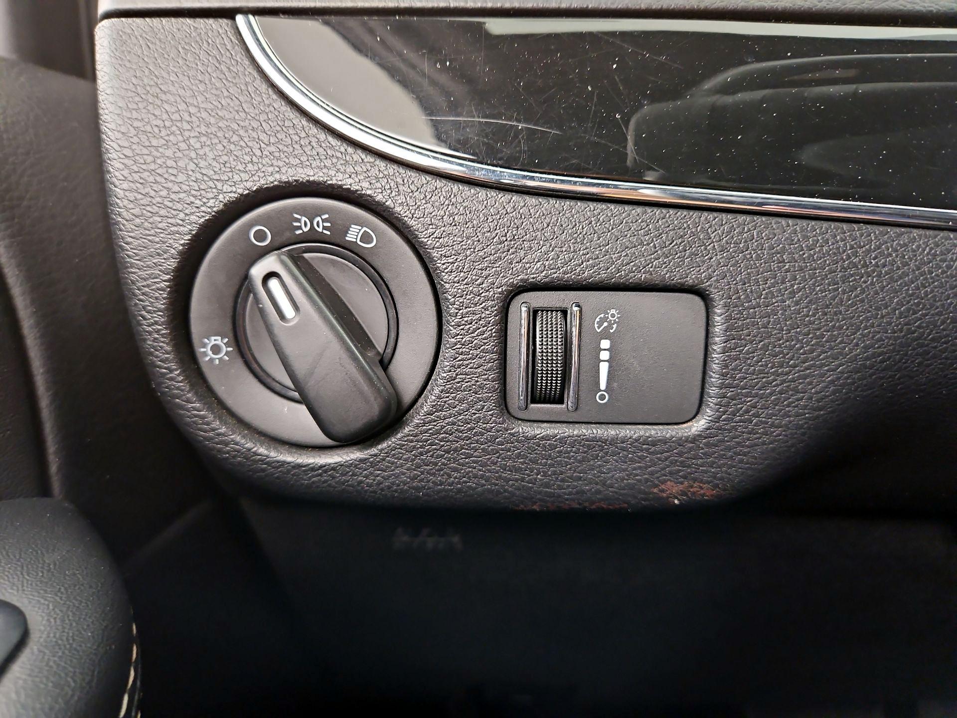 Thumbnail: 2017 Dodge Grand Caravan - 13