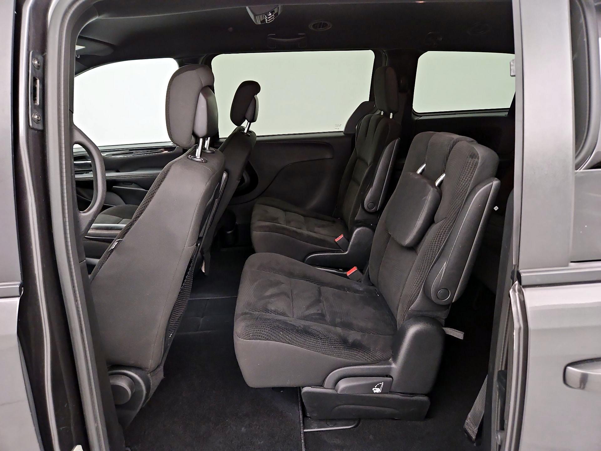 Thumbnail: 2017 Dodge Grand Caravan - 19