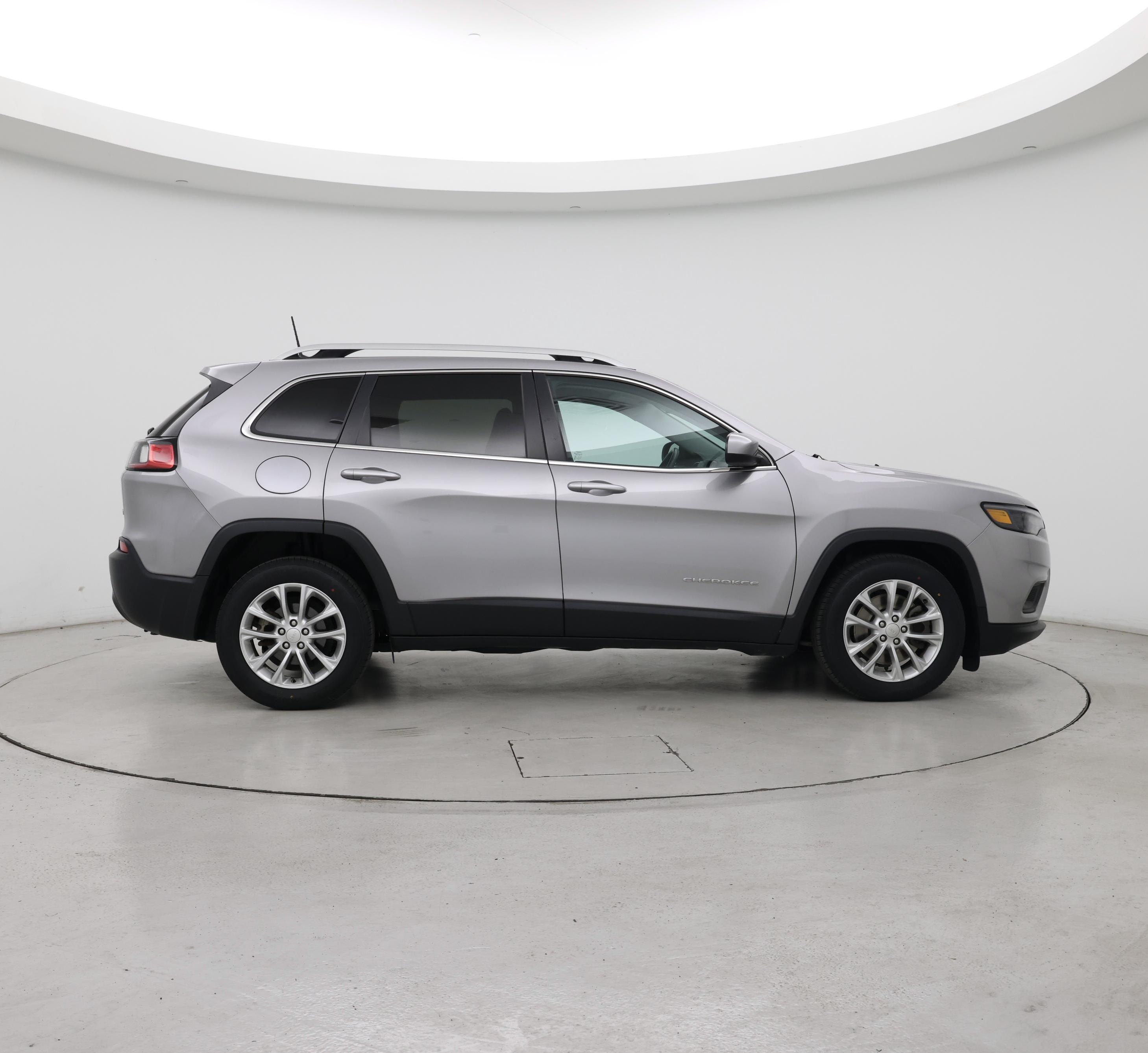 Thumbnail: 2019 Jeep Cherokee - 7