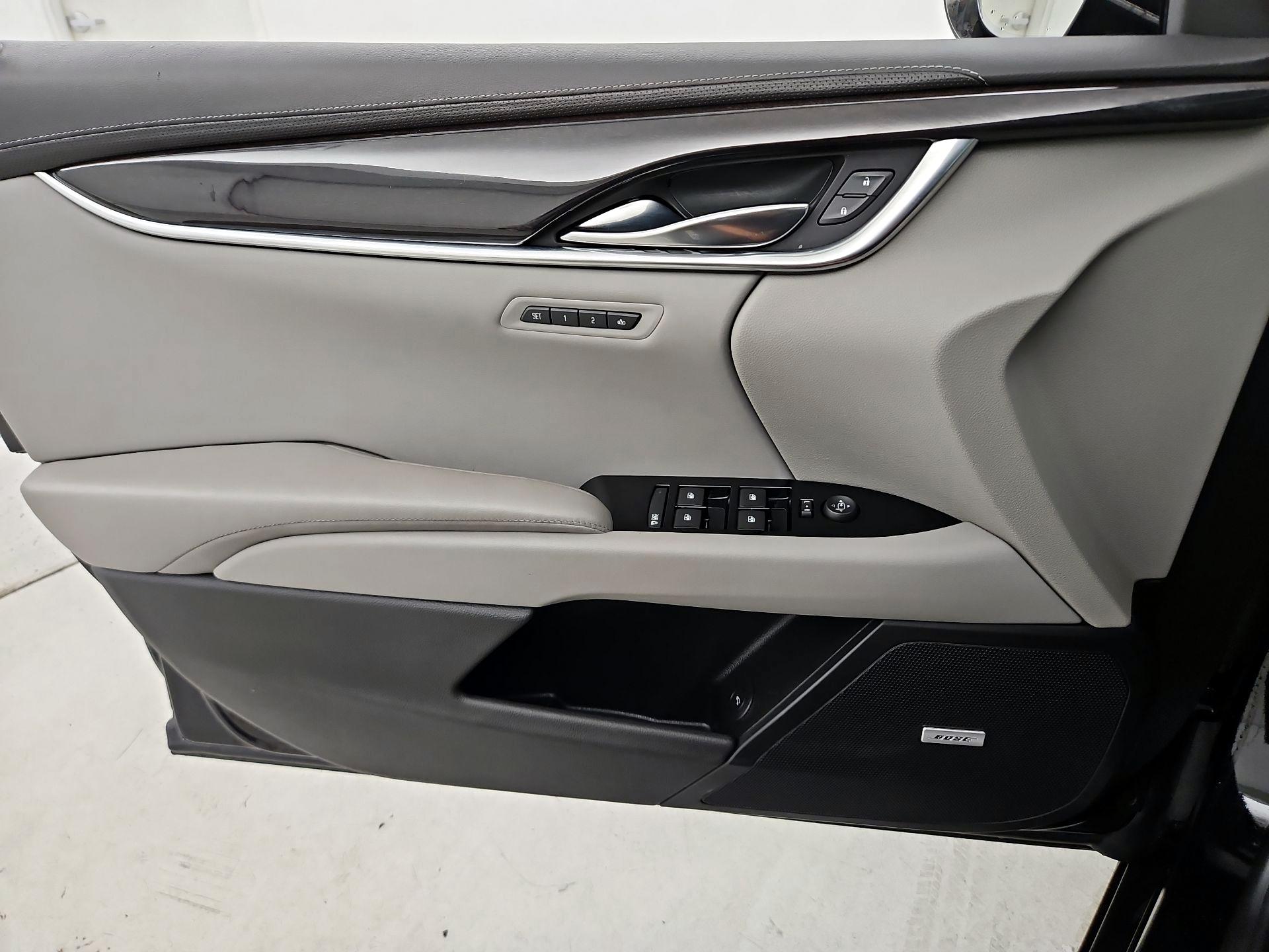 Thumbnail: 2016 Cadillac XTS - 12