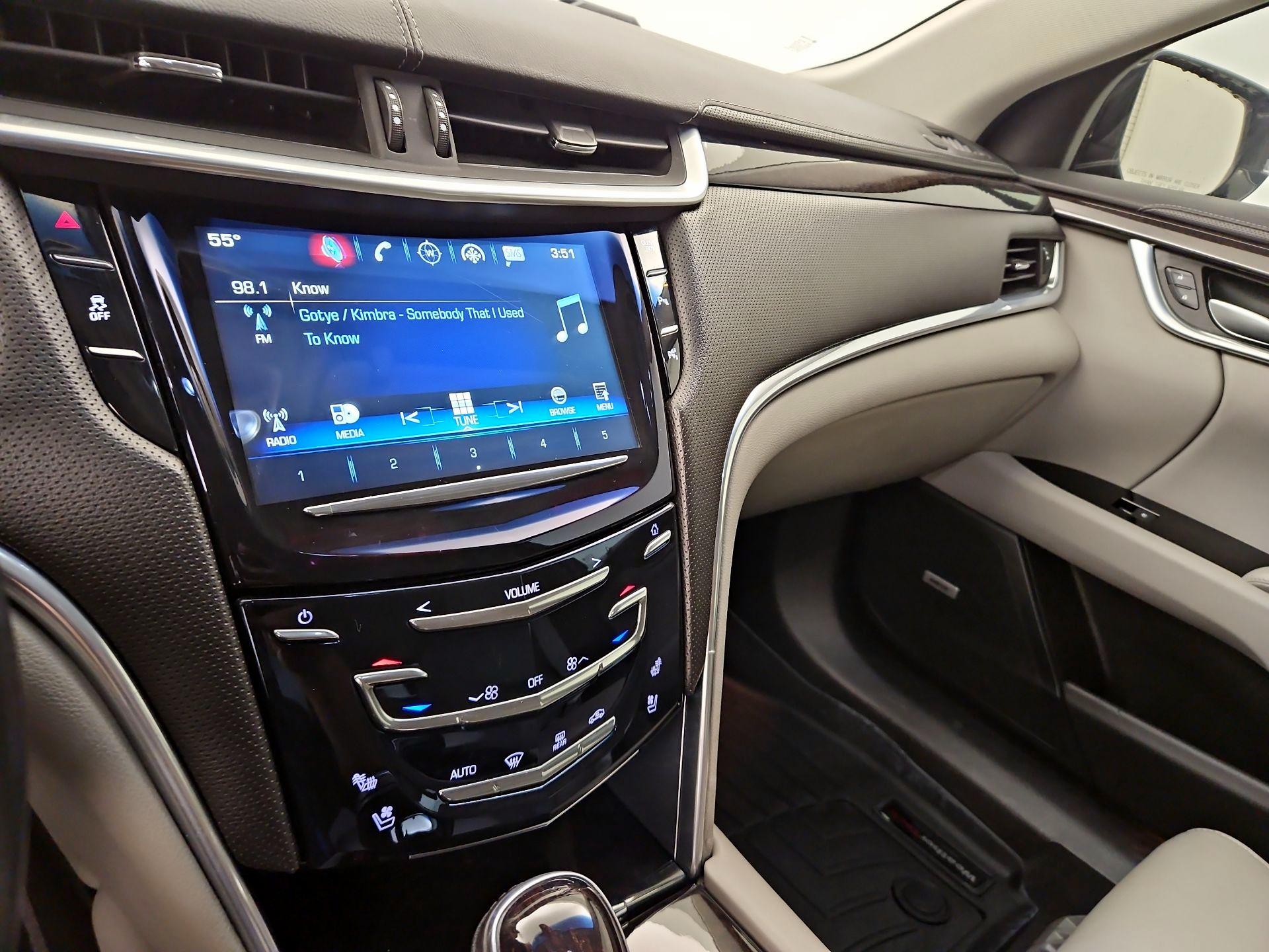 Thumbnail: 2016 Cadillac XTS - 15