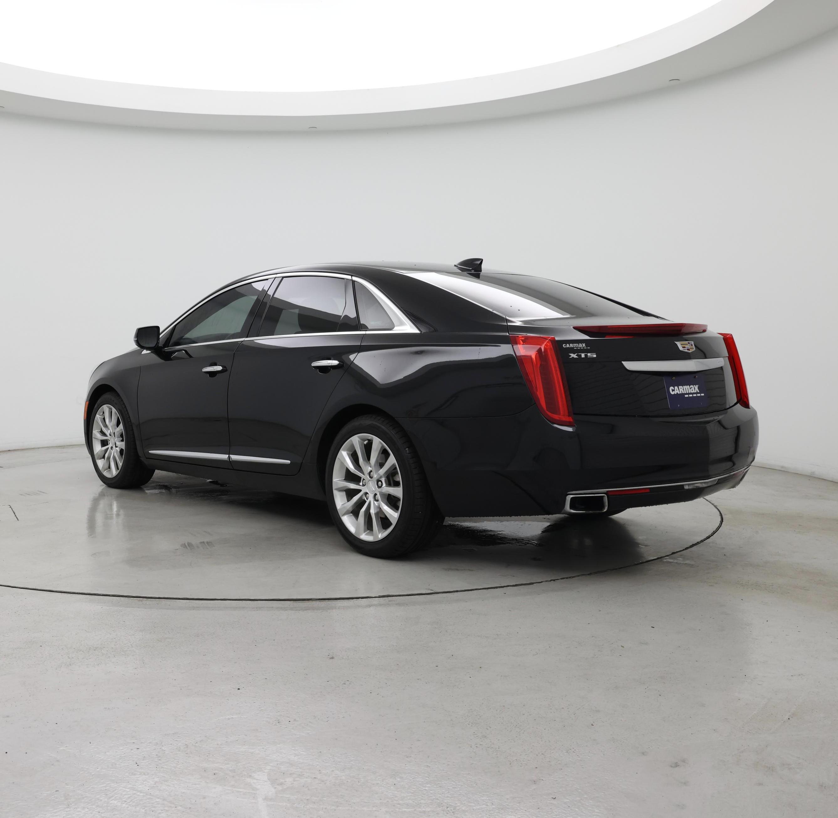 Thumbnail: 2016 Cadillac XTS - 2