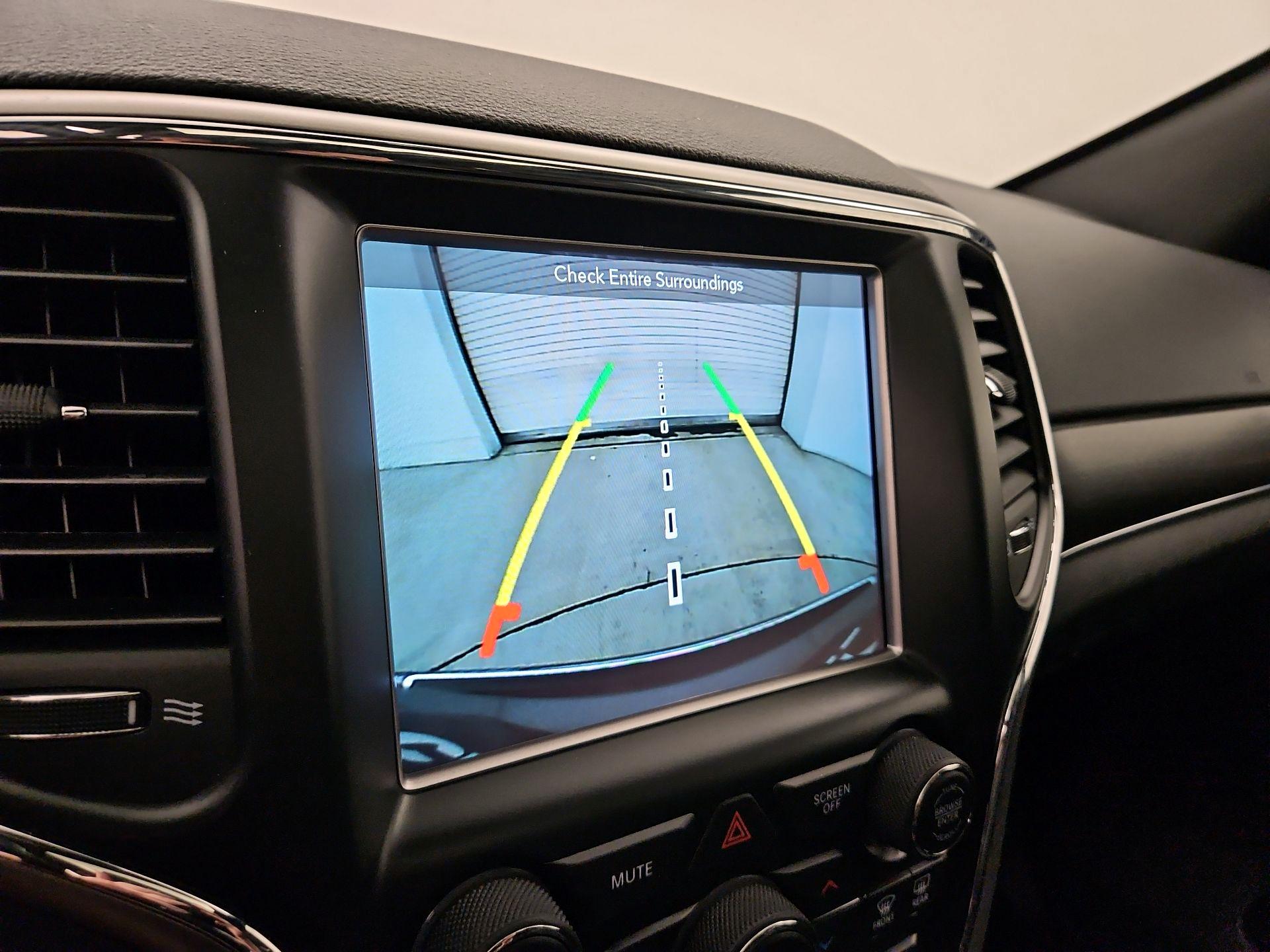 Thumbnail: 2018 Jeep Grand Cherokee - 15