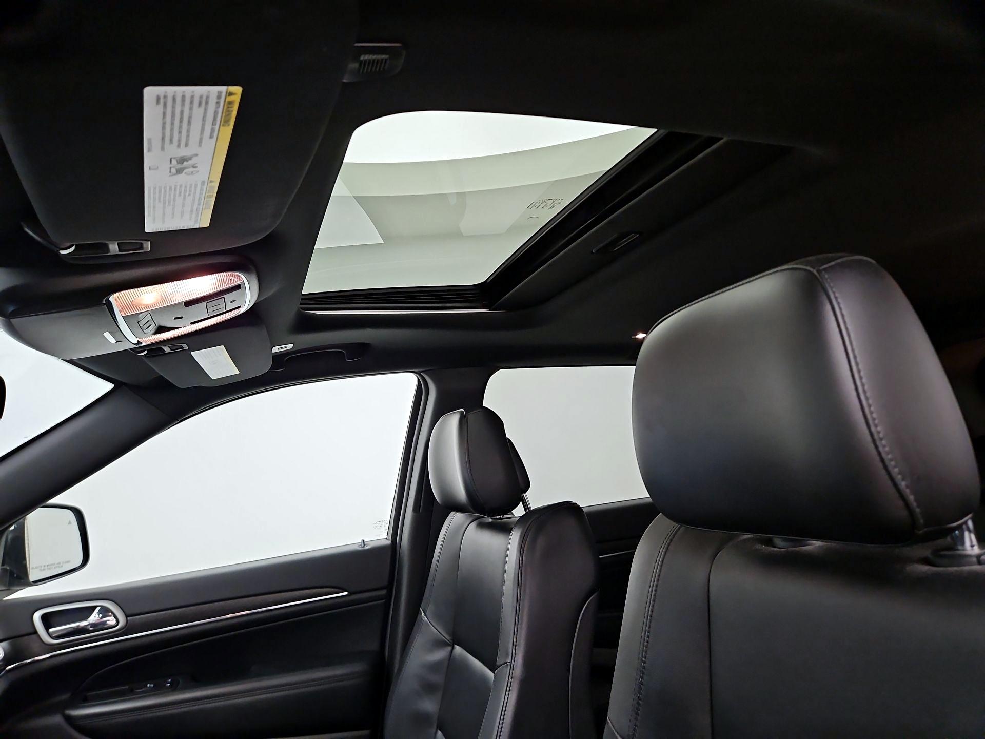 Thumbnail: 2018 Jeep Grand Cherokee - 20