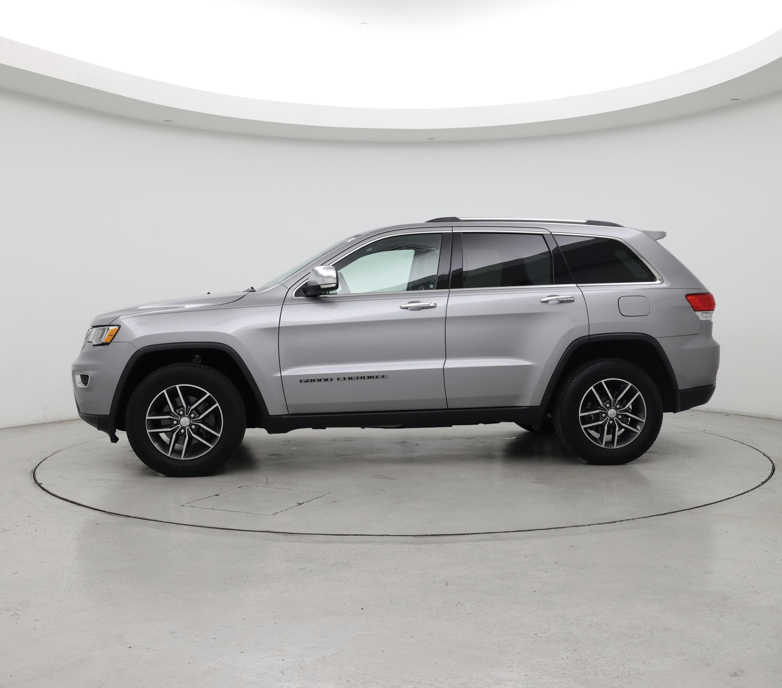 Thumbnail: 2018 Jeep Grand Cherokee - 3