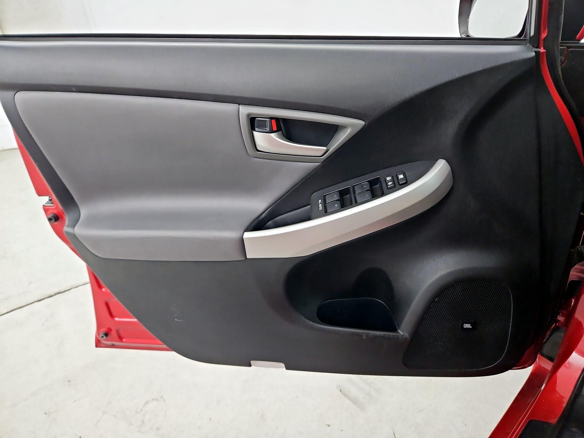 Thumbnail: 2014 Toyota Prius - 12