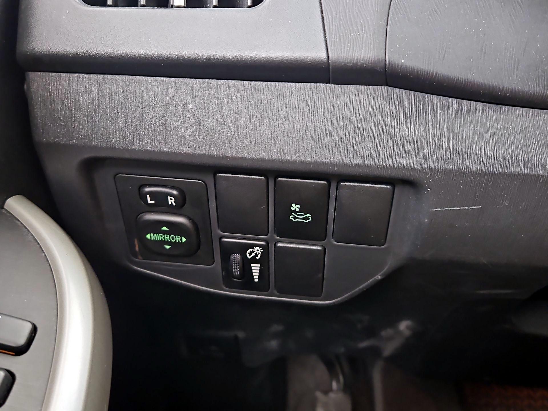 Thumbnail: 2014 Toyota Prius - 13