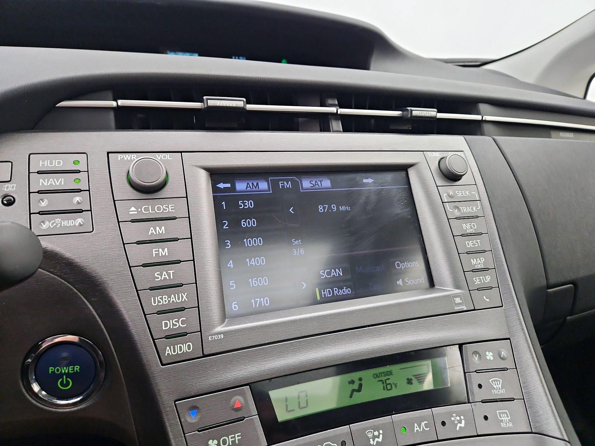 Thumbnail: 2014 Toyota Prius - 16