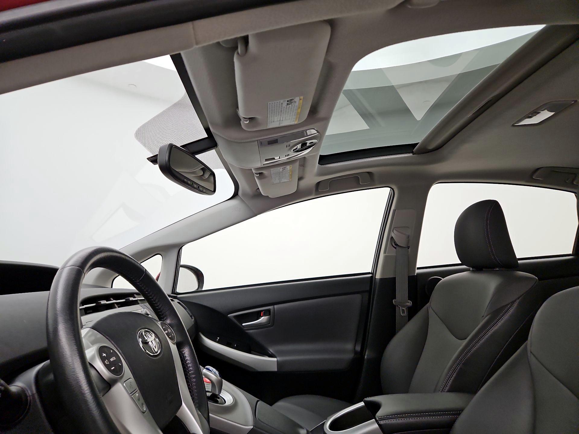 Thumbnail: 2014 Toyota Prius - 20