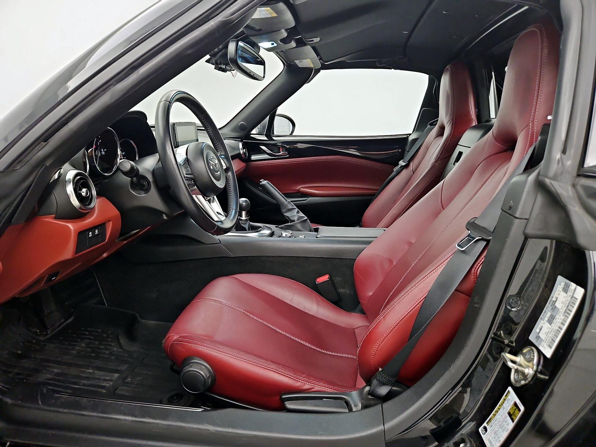 Thumbnail: 2020 Mazda MX-5 Miata - 11
