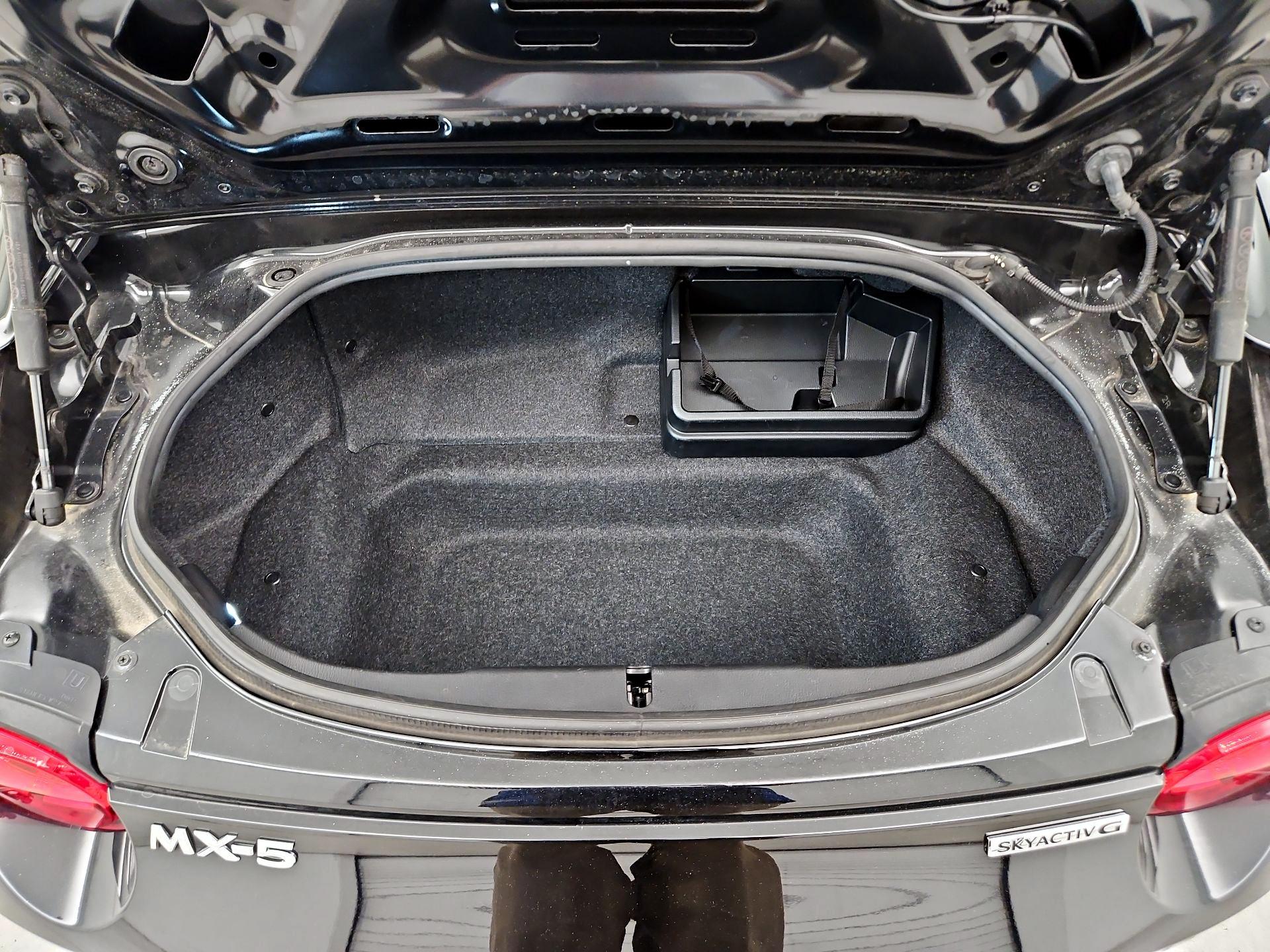 Thumbnail: 2020 Mazda MX-5 Miata - 19
