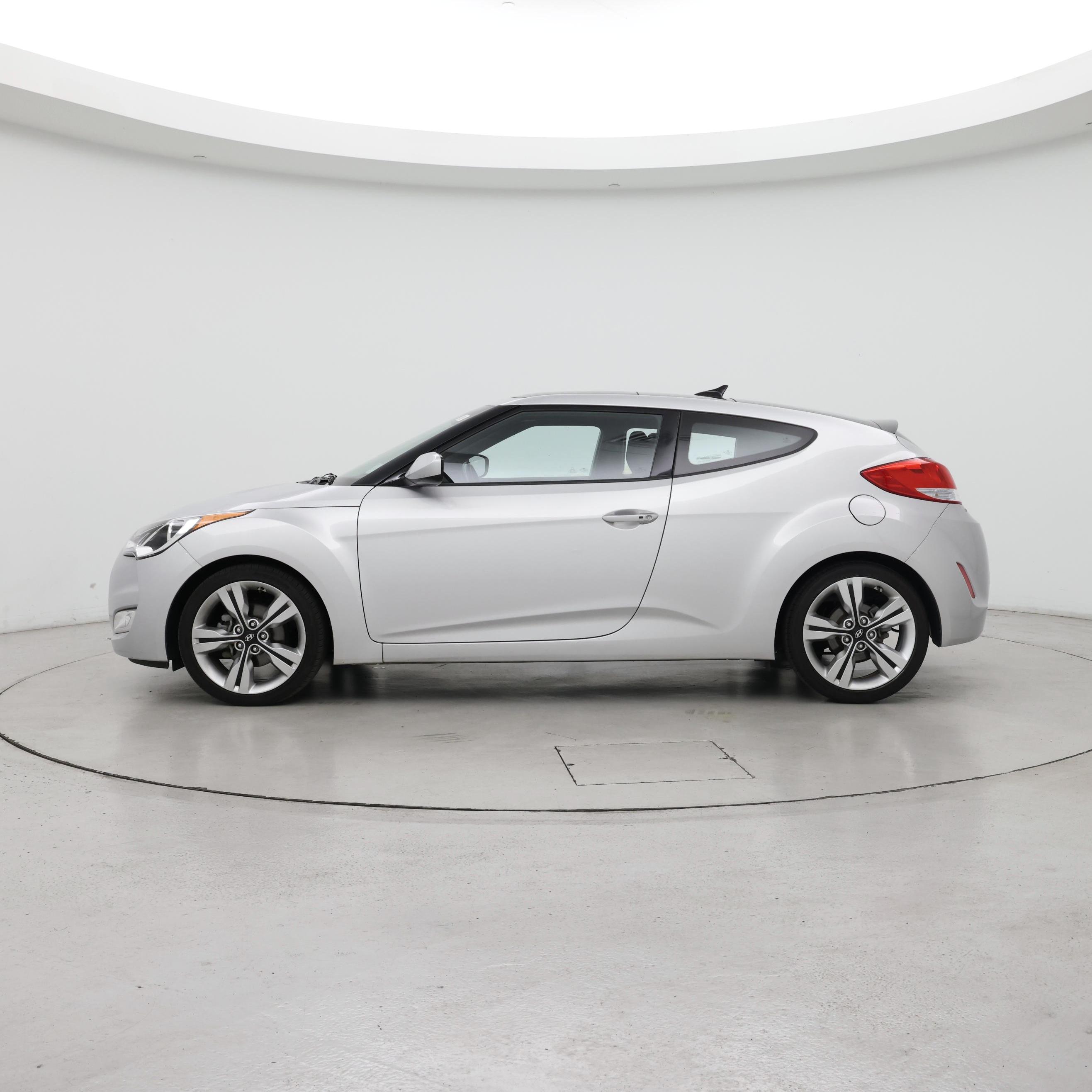 Thumbnail: 2017 Hyundai Veloster - 3