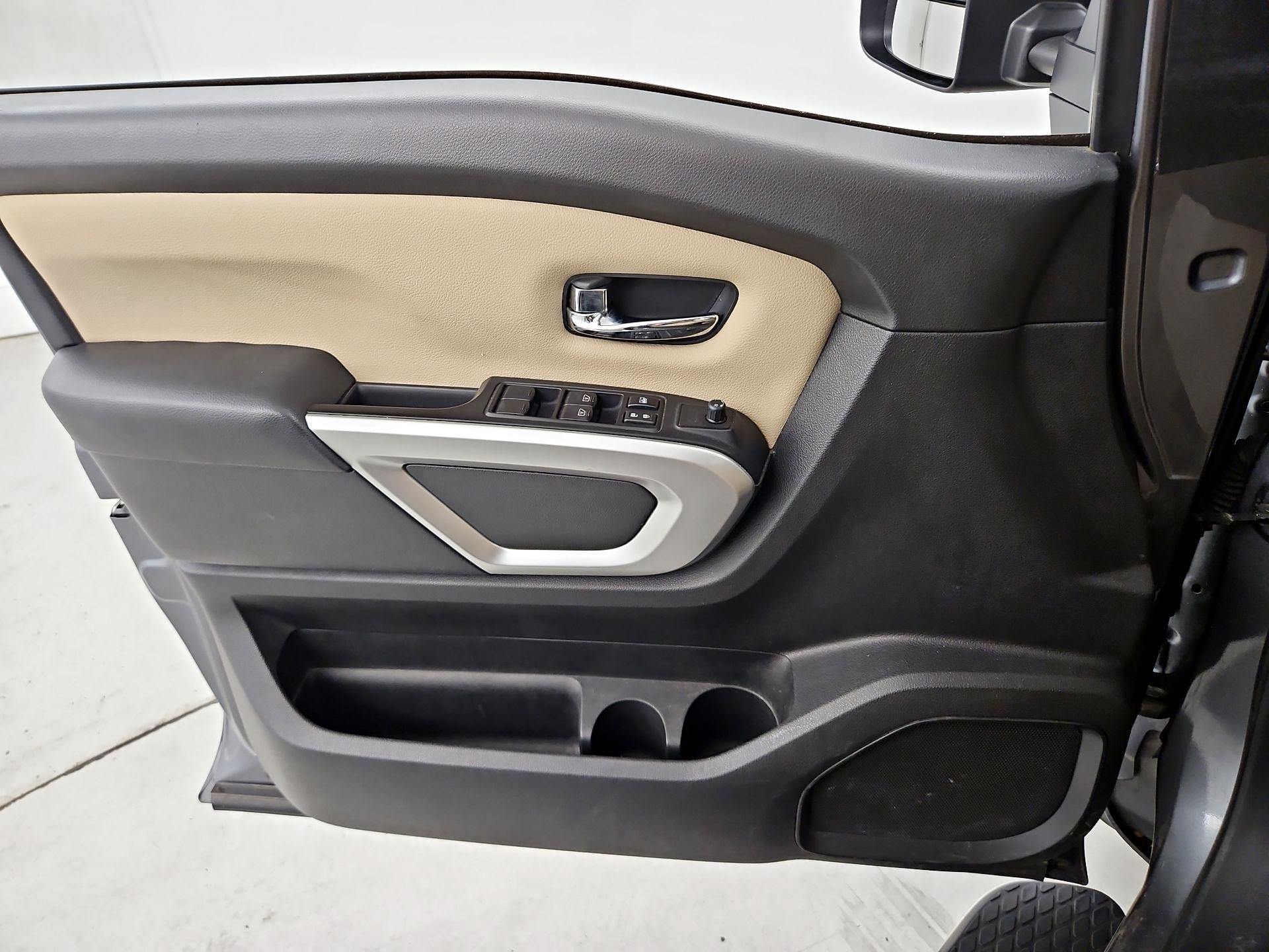 Thumbnail: 2017 Nissan Titan - 12