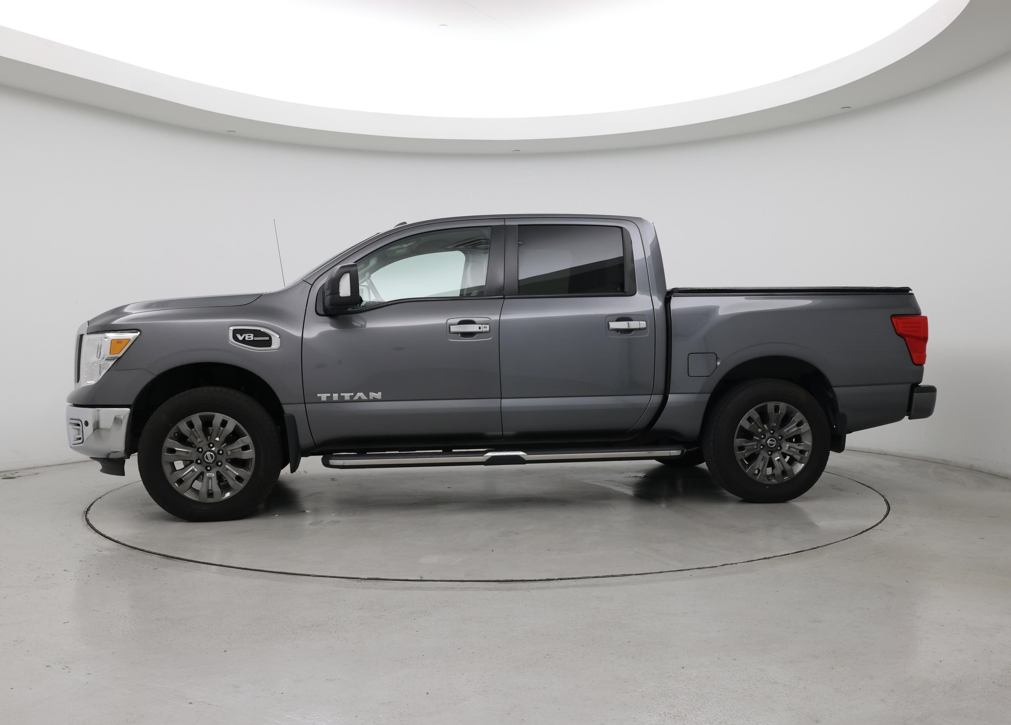 Thumbnail: 2017 Nissan Titan - 3