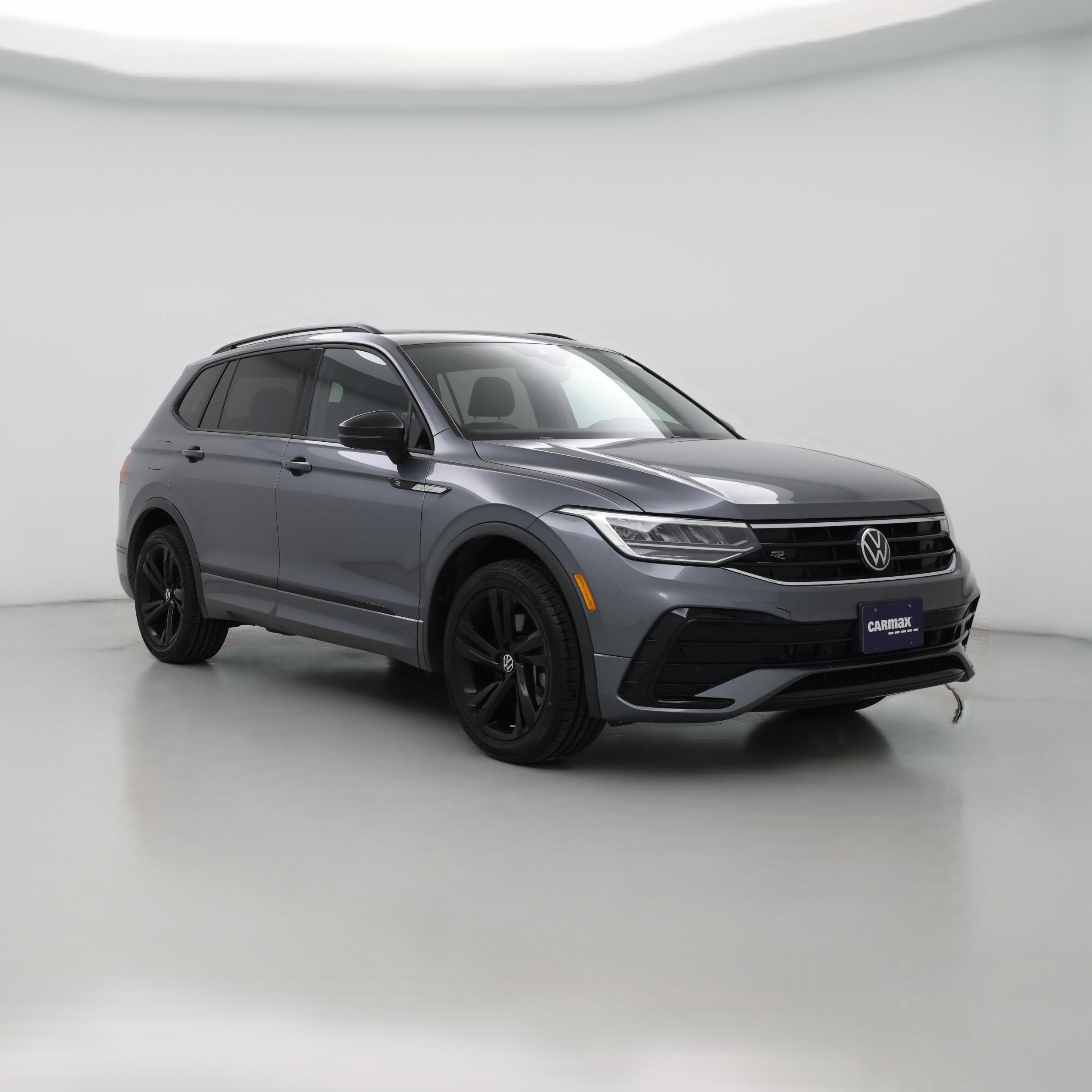 Thumbnail: 2023 Volkswagen Tiguan - 1