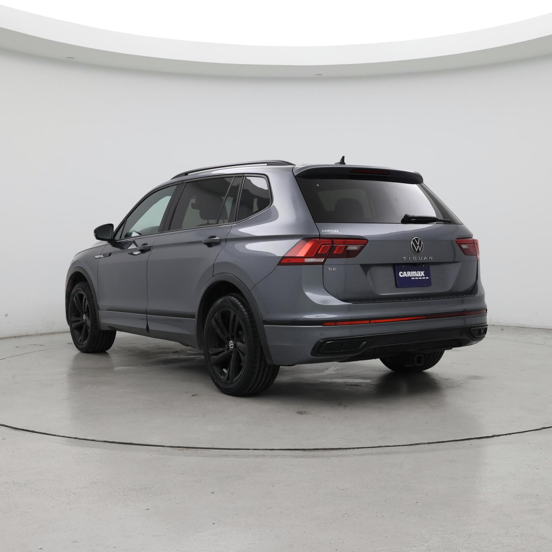 Thumbnail: 2023 Volkswagen Tiguan - 2