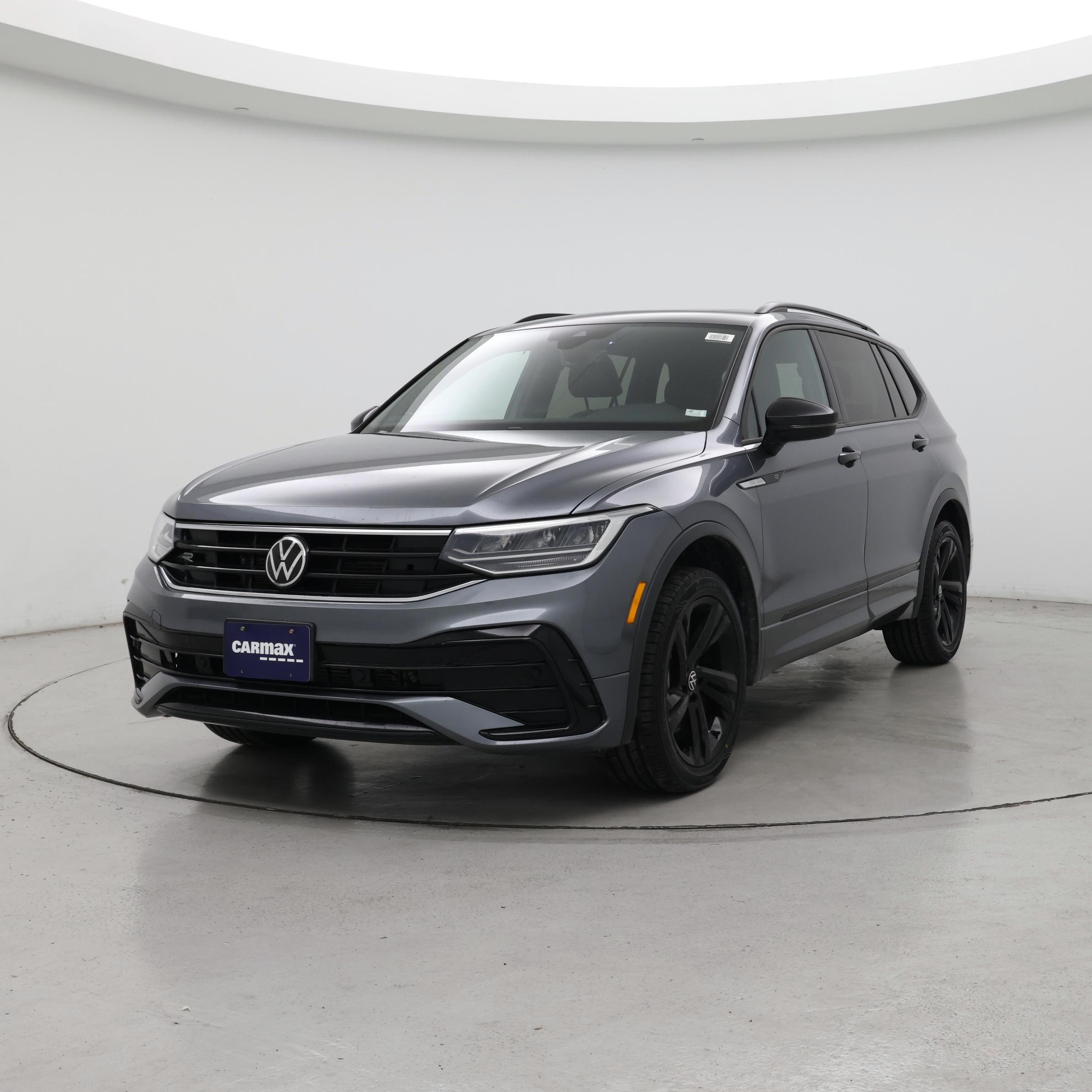 Thumbnail: 2023 Volkswagen Tiguan - 4