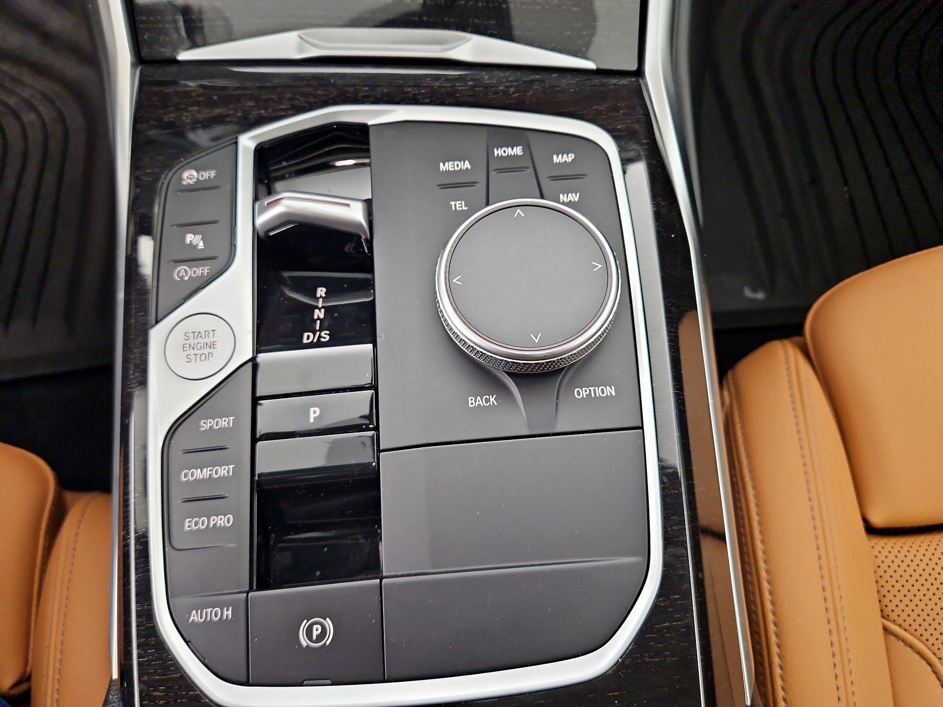 Thumbnail: 2024 BMW 3 Series - 17