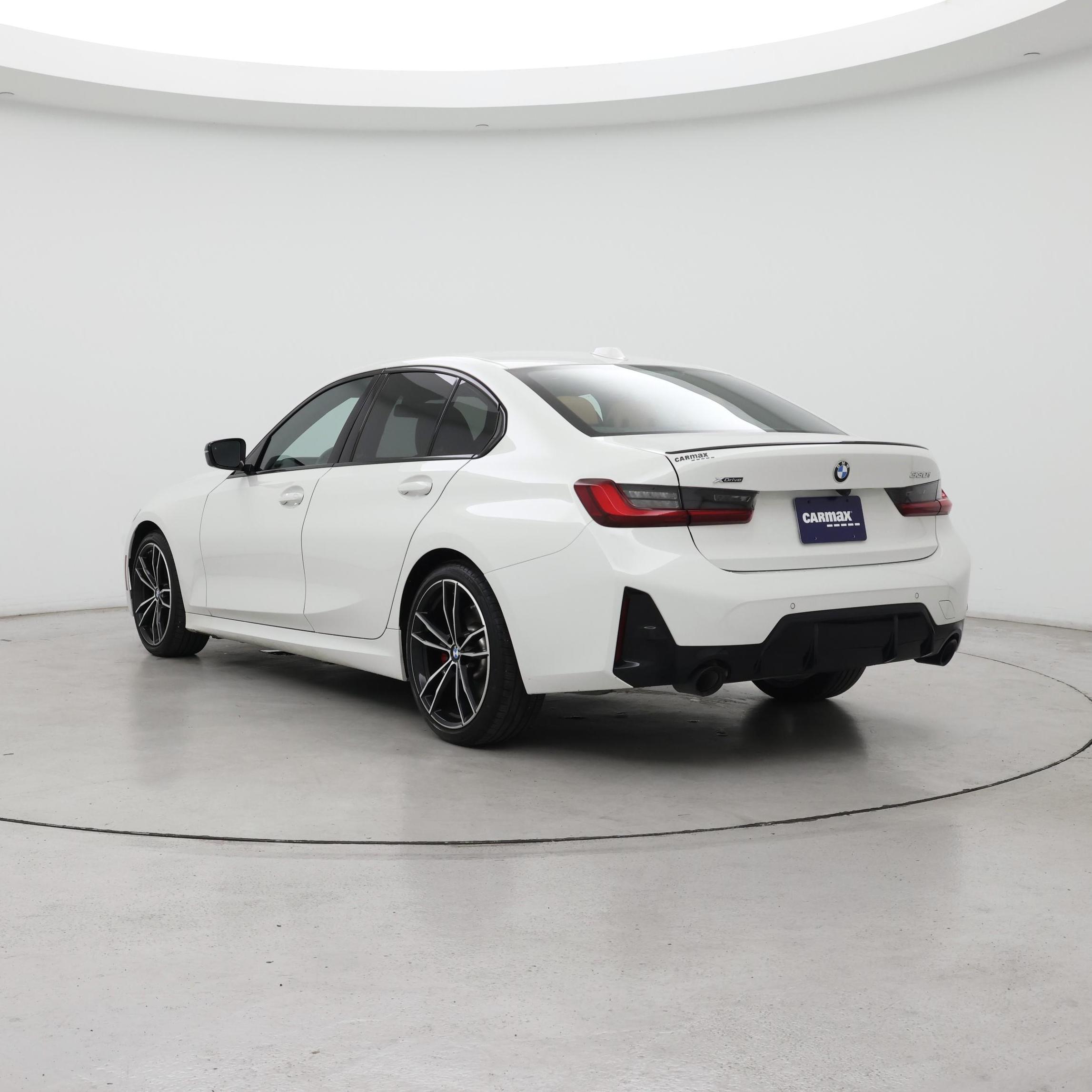 Thumbnail: 2024 BMW 3 Series - 2