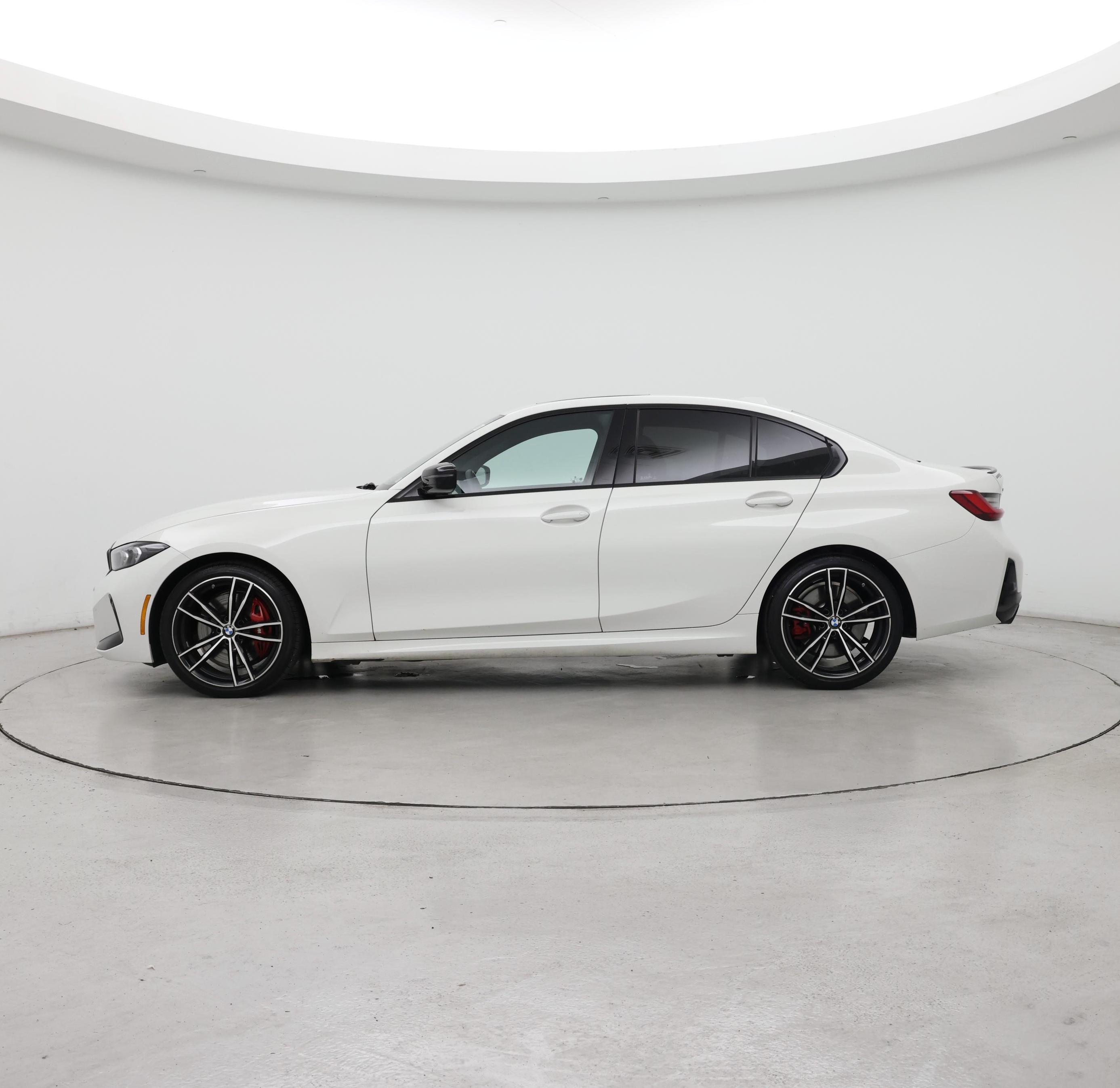 Thumbnail: 2024 BMW 3 Series - 3