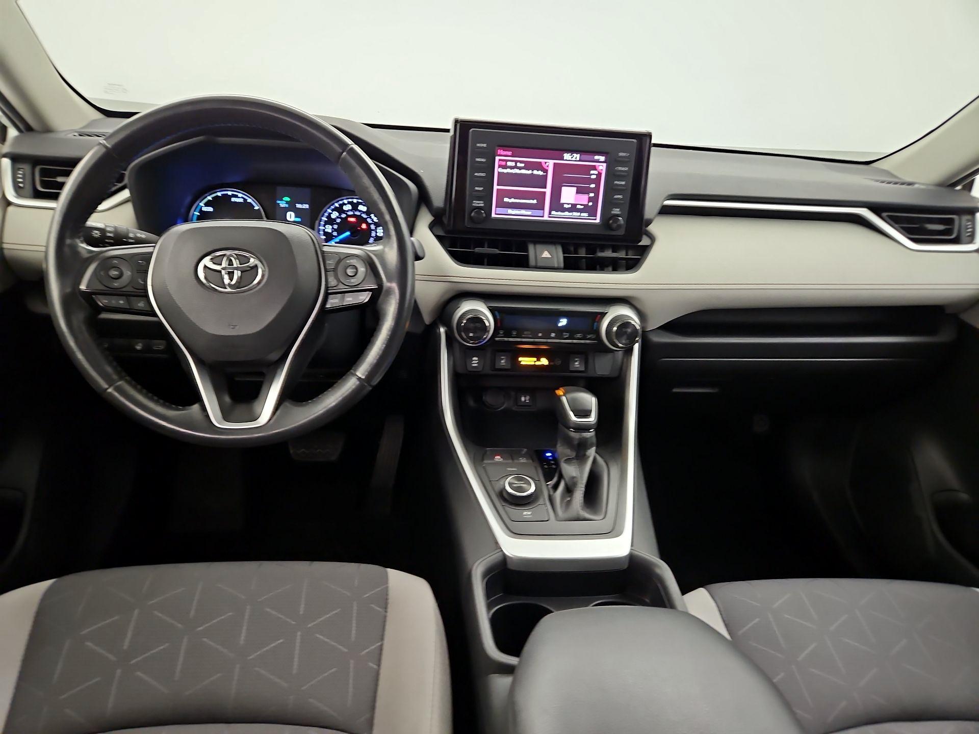 Thumbnail: 2019 Toyota RAV4 - 9