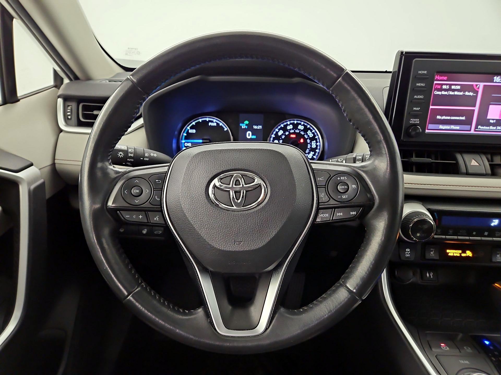 Thumbnail: 2019 Toyota RAV4 - 10