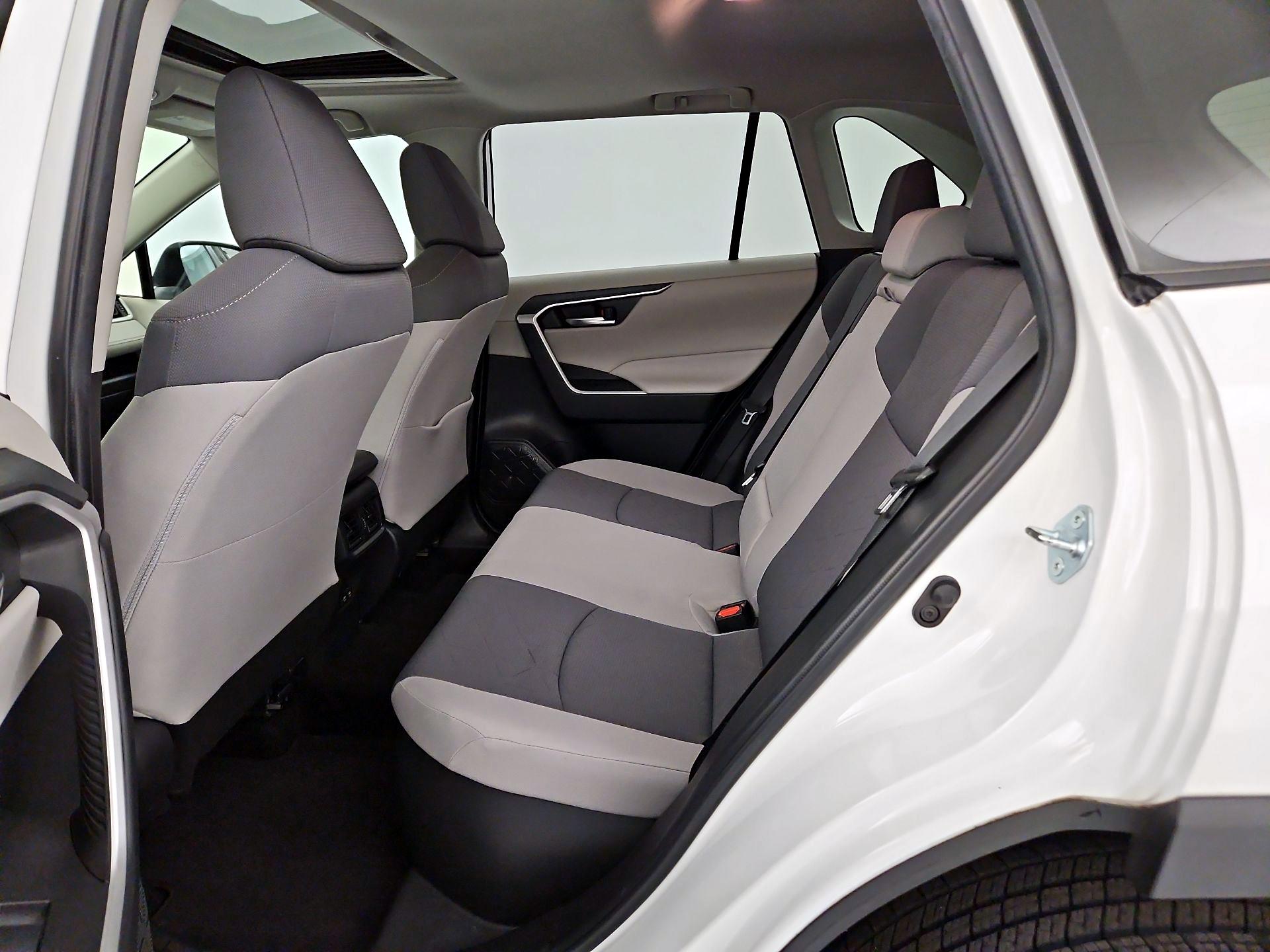 Thumbnail: 2019 Toyota RAV4 - 20