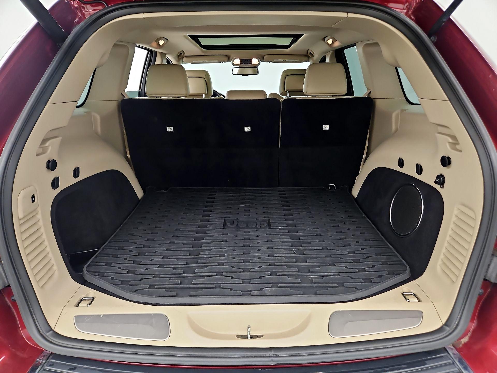 Thumbnail: 2015 Jeep Grand Cherokee - 19