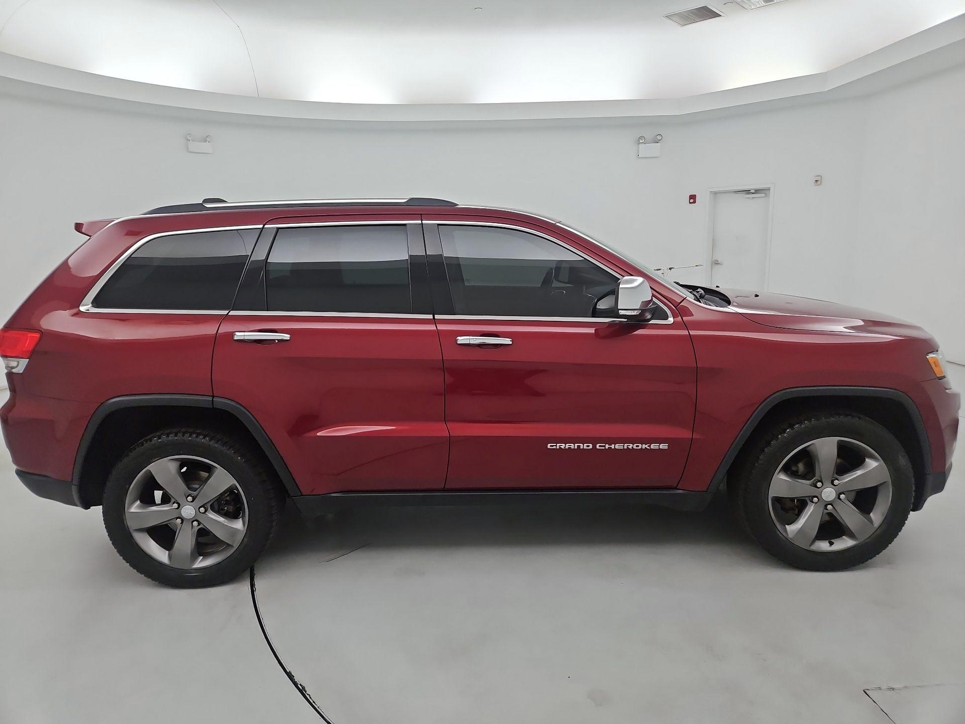 Thumbnail: 2015 Jeep Grand Cherokee - 4