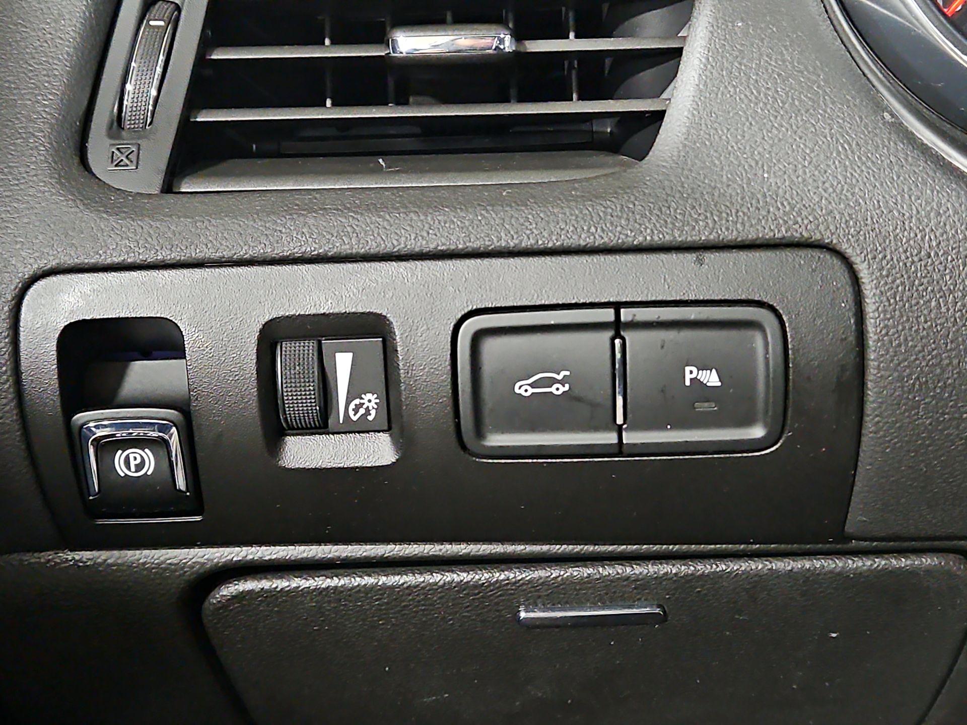 Thumbnail: 2015 Chevrolet Impala - 13