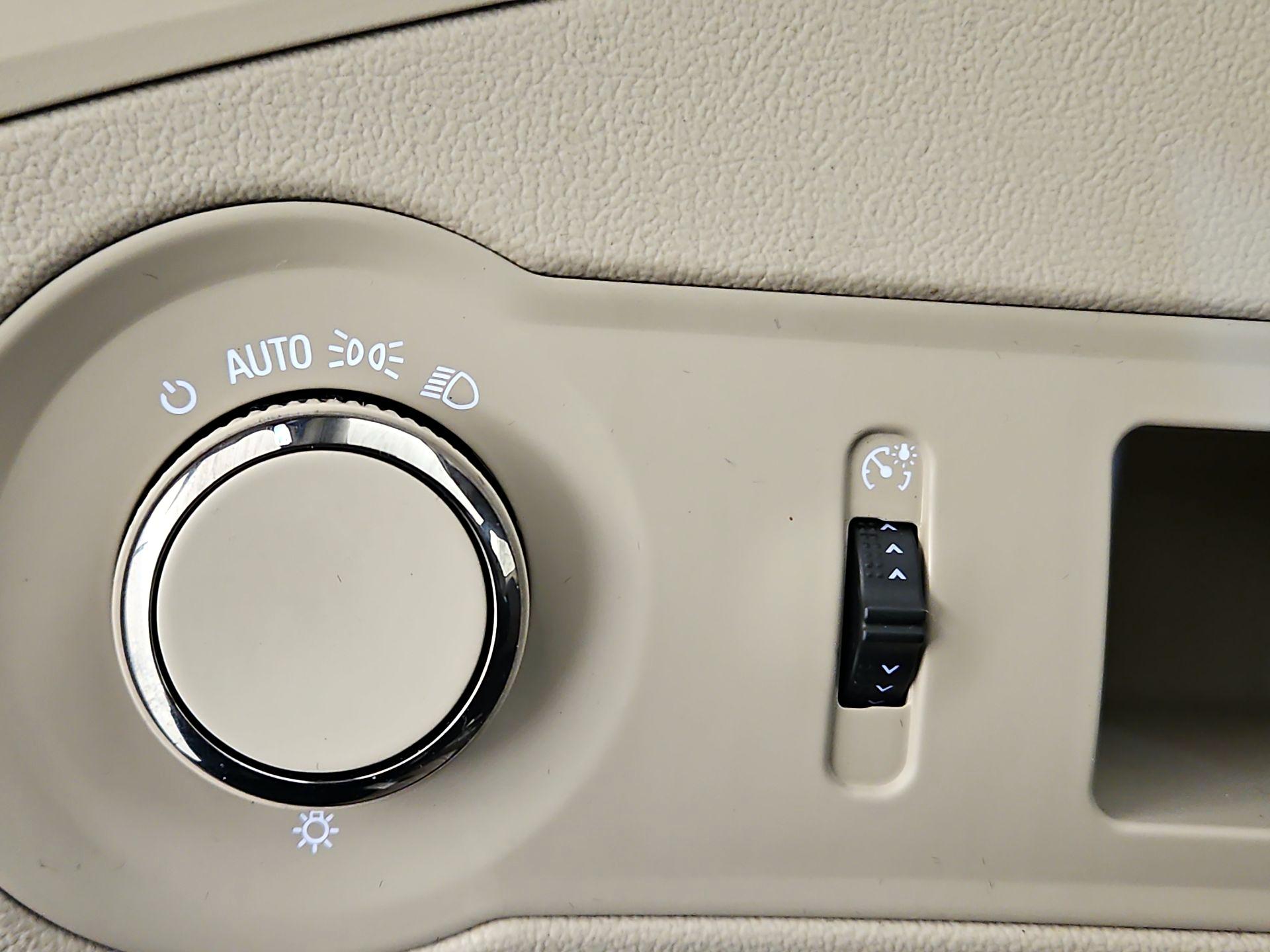Thumbnail: 2015 Buick LaCrosse - 13
