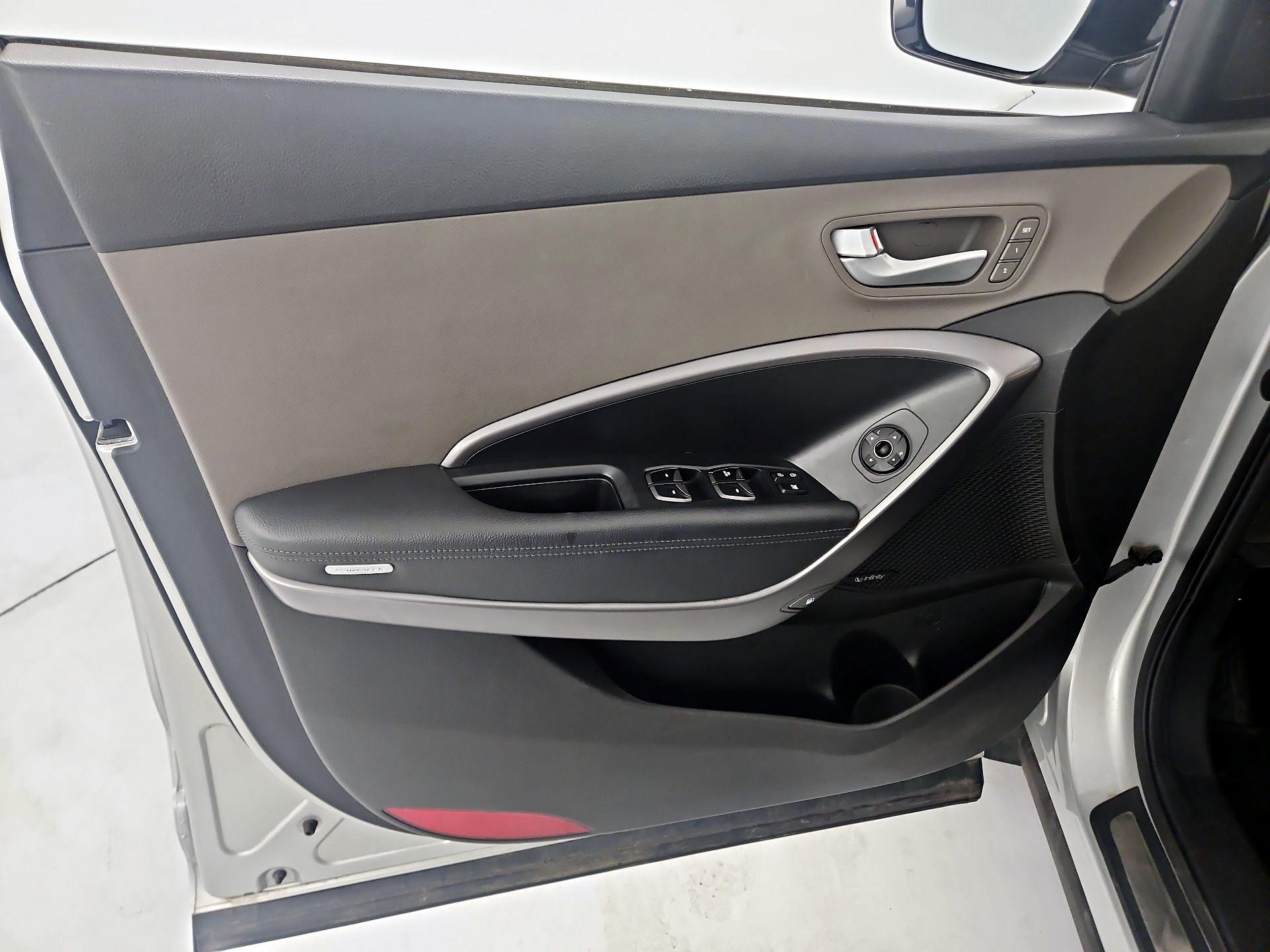 Thumbnail: 2014 Hyundai Santa Fe - 12