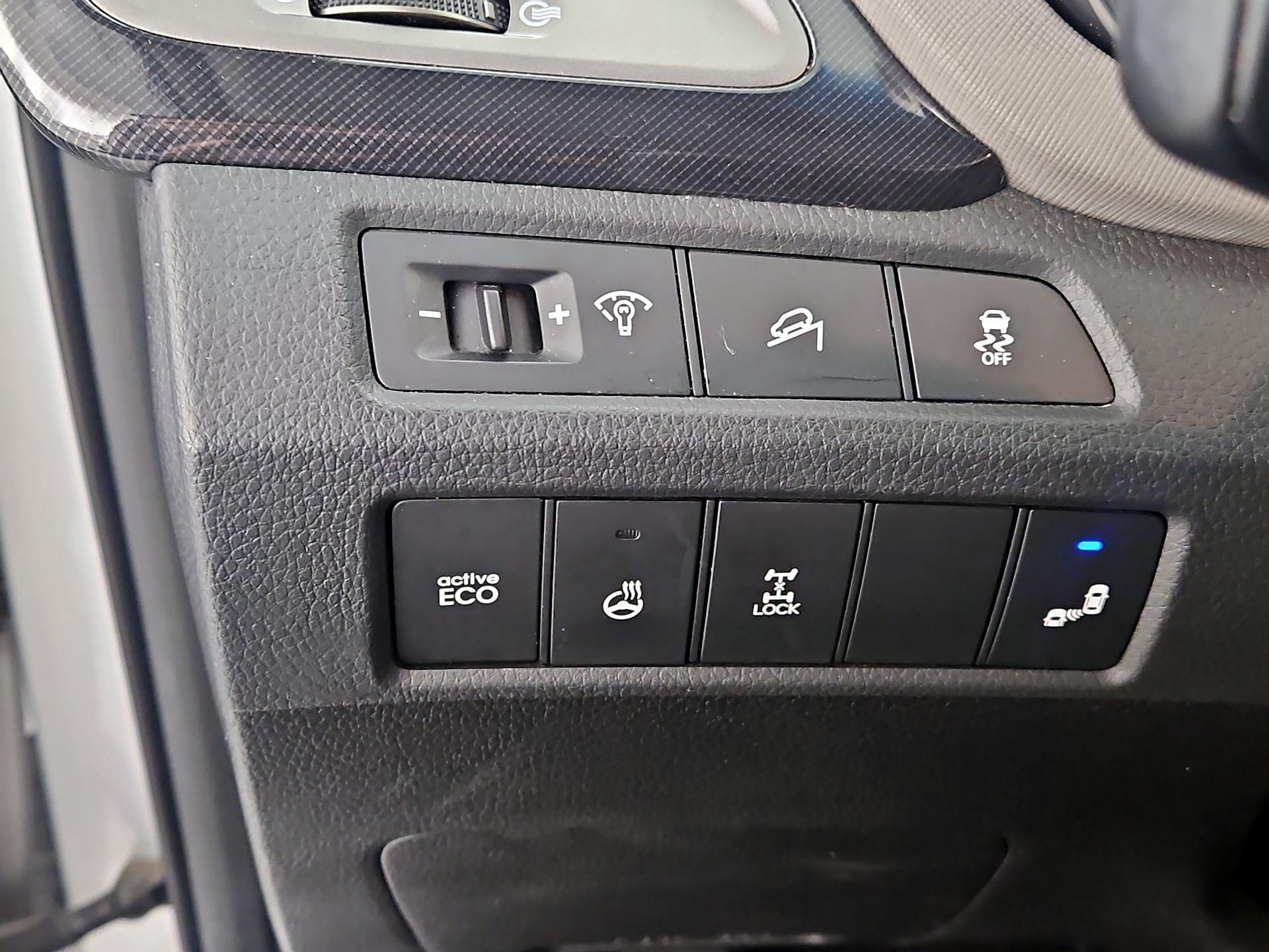 Thumbnail: 2014 Hyundai Santa Fe - 13