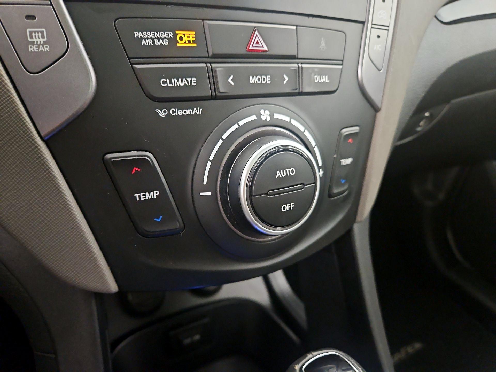 Thumbnail: 2014 Hyundai Santa Fe - 16