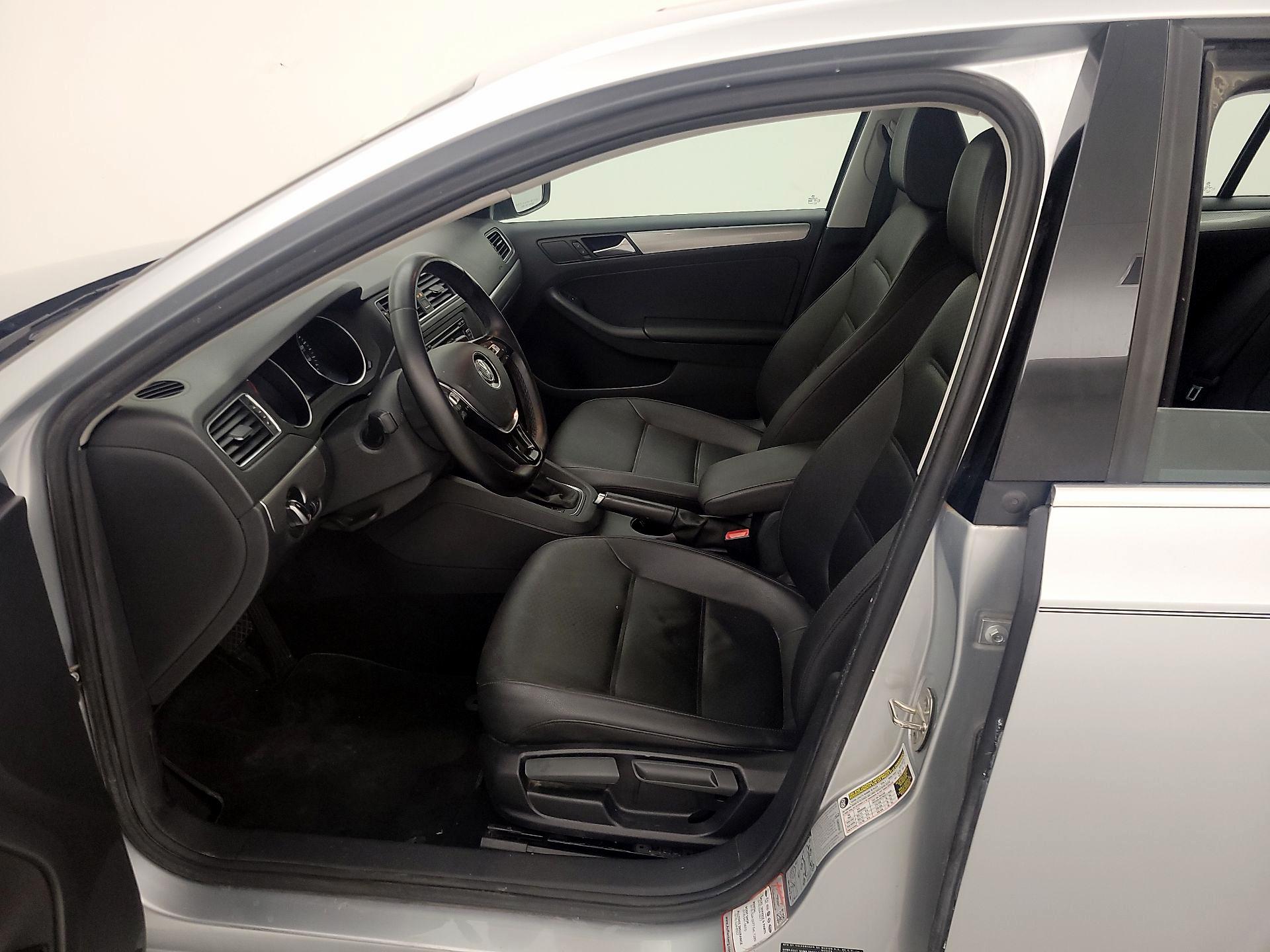 Thumbnail: 2015 Volkswagen Jetta - 11