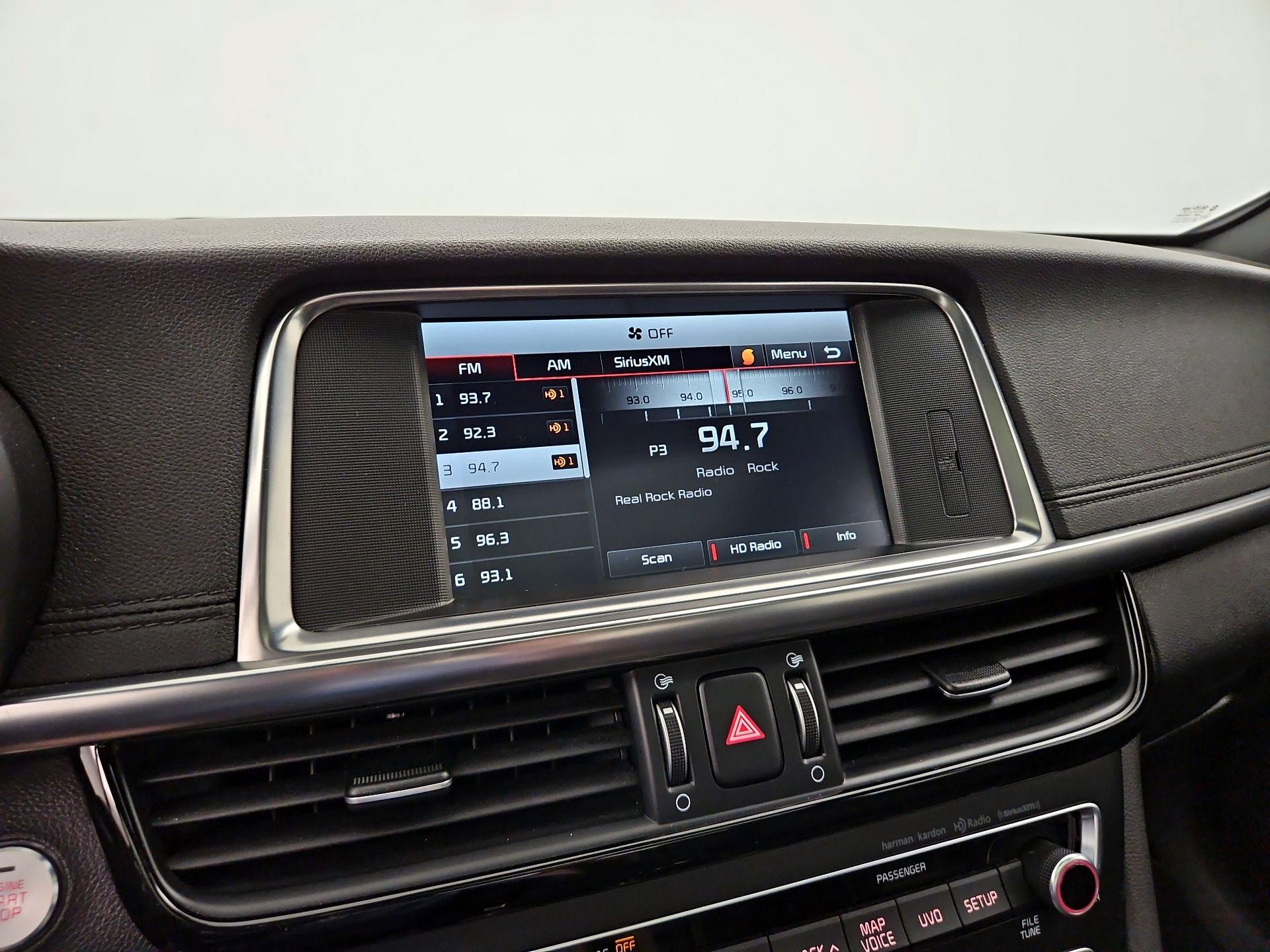 Thumbnail: 2016 Kia Optima - 16