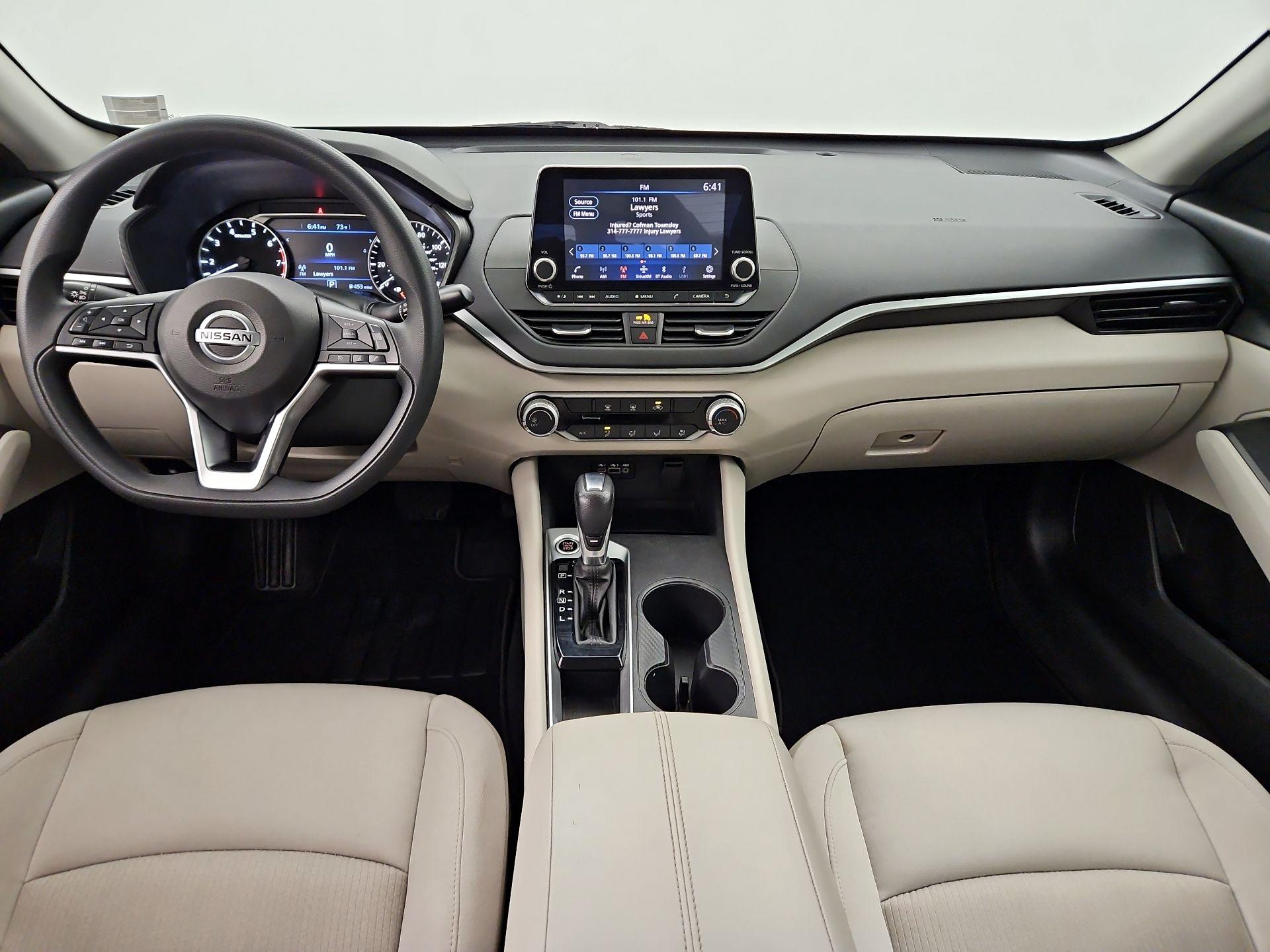 Thumbnail: 2020 Nissan Altima - 9