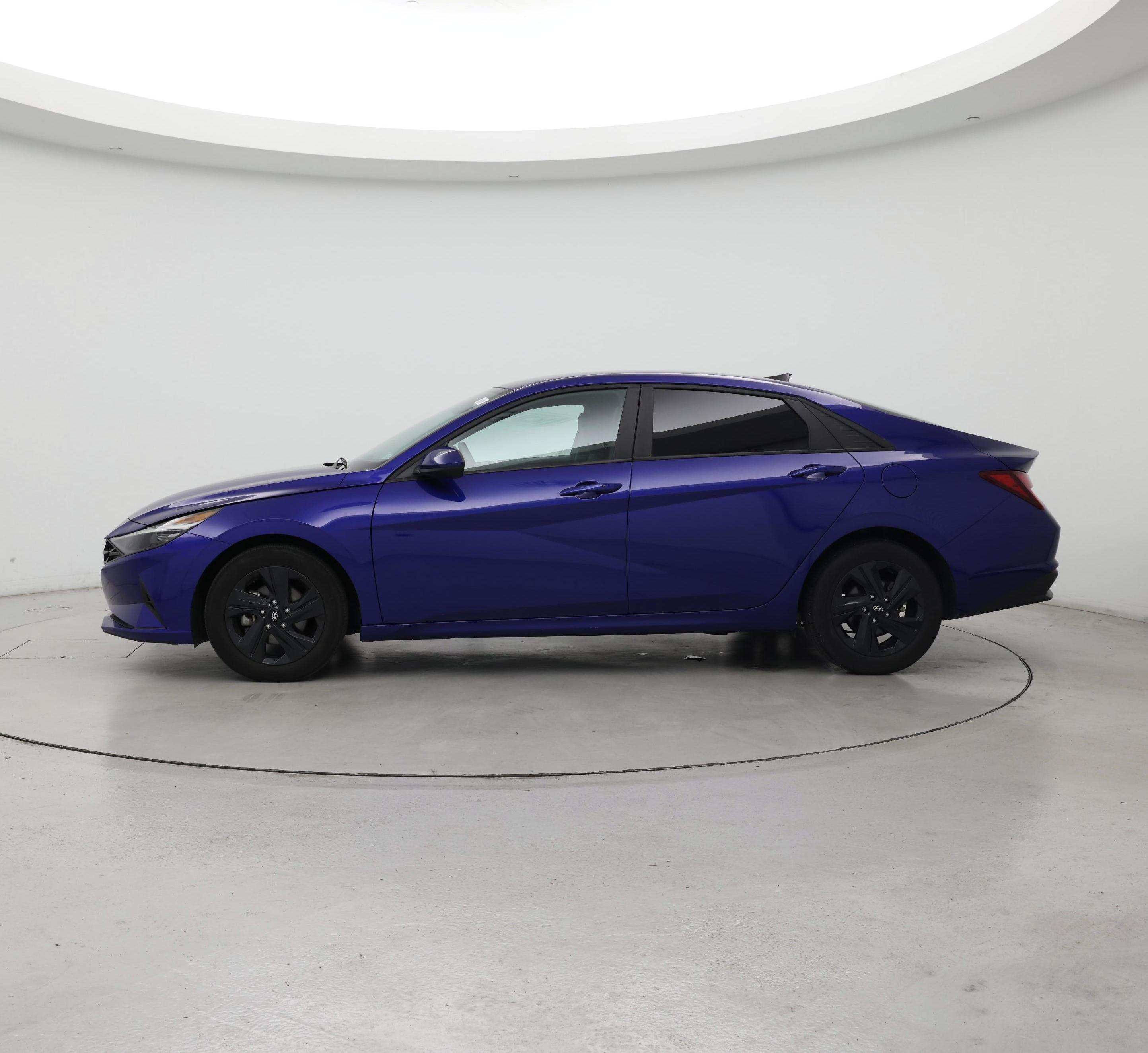 Thumbnail: 2023 Hyundai Elantra - 3